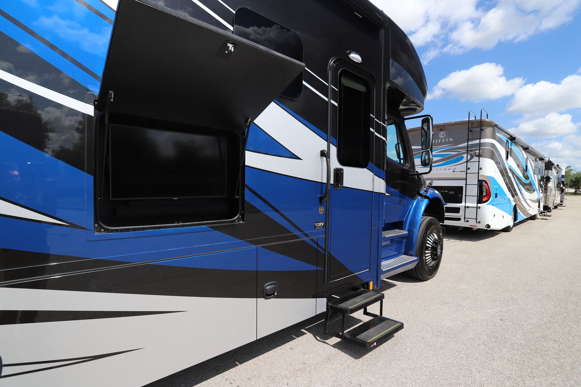 New 2022 Renegade Rv Verona 36VSB Super C  For Sale