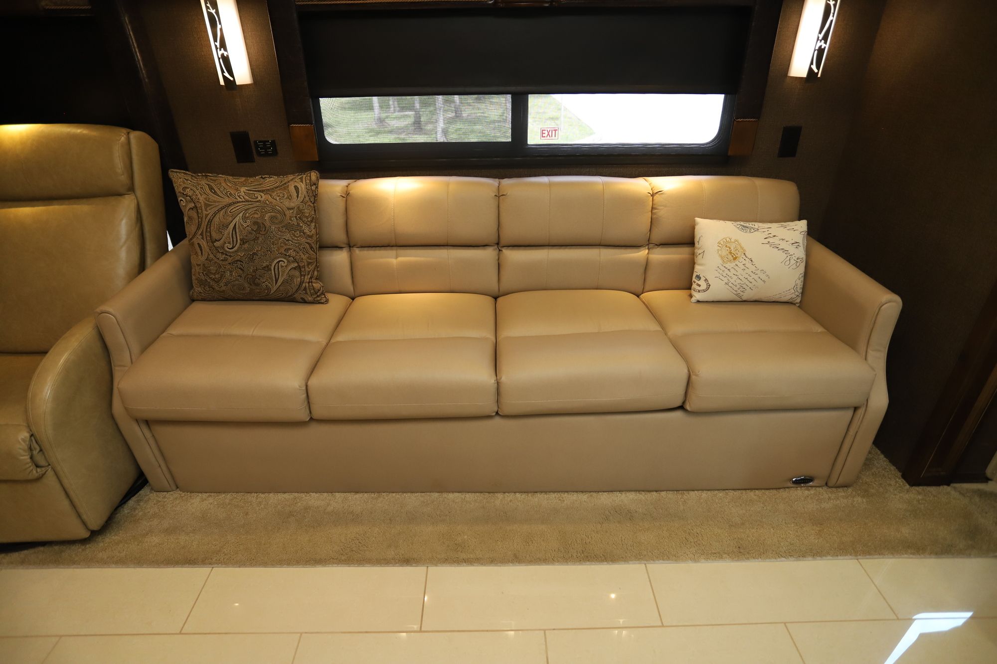 Used 2016 Tiffin Motor Homes Allegro Red 33AA Class A  For Sale