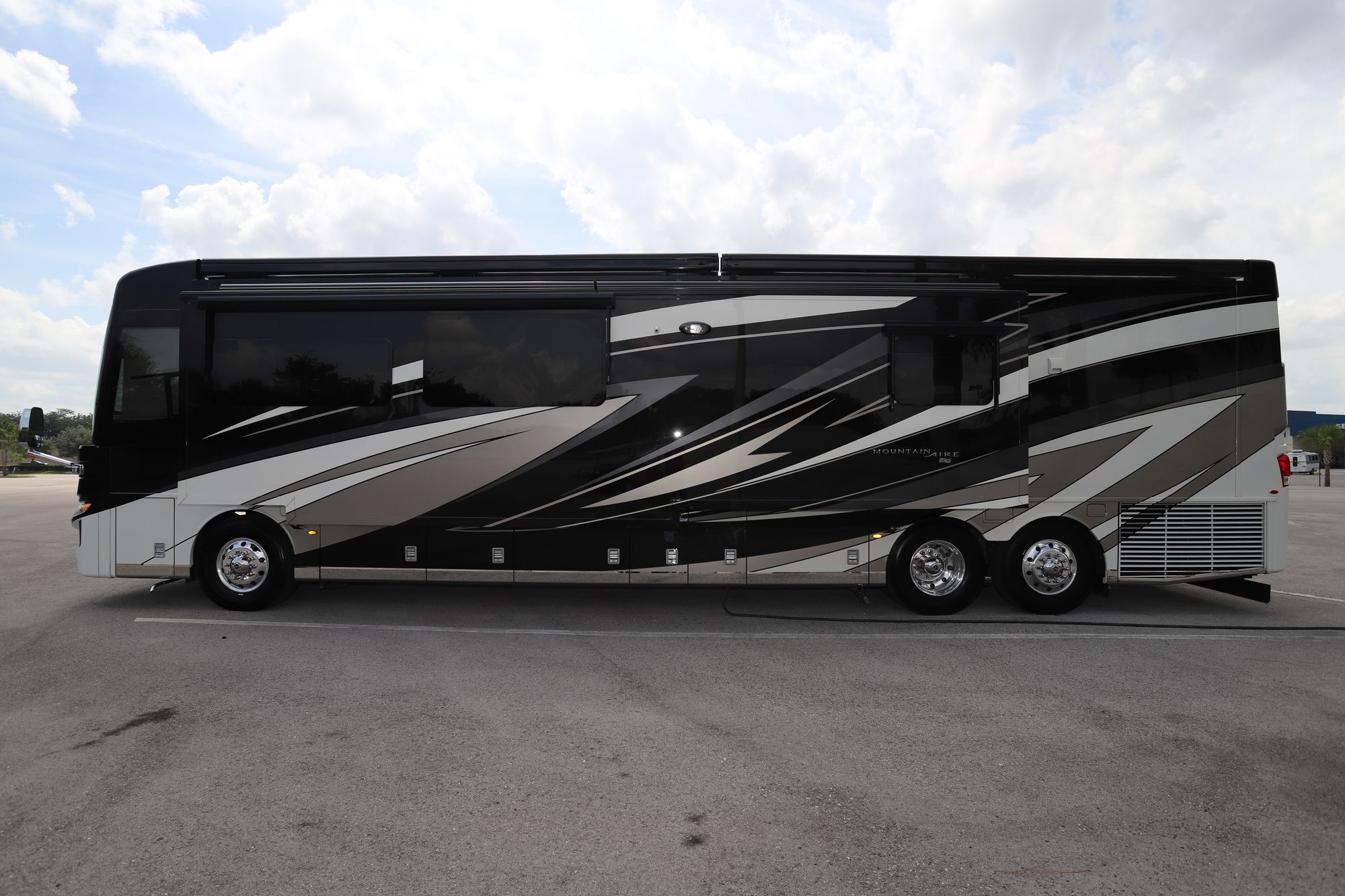 New 2021 Newmar Mountain Aire 4551 Class A  For Sale