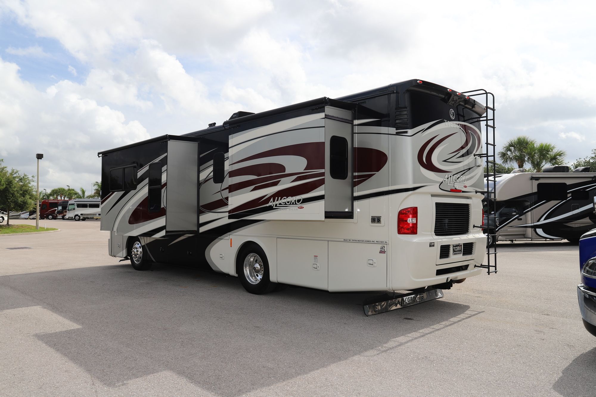 Used 2016 Tiffin Motor Homes Allegro Red 33AA Class A  For Sale