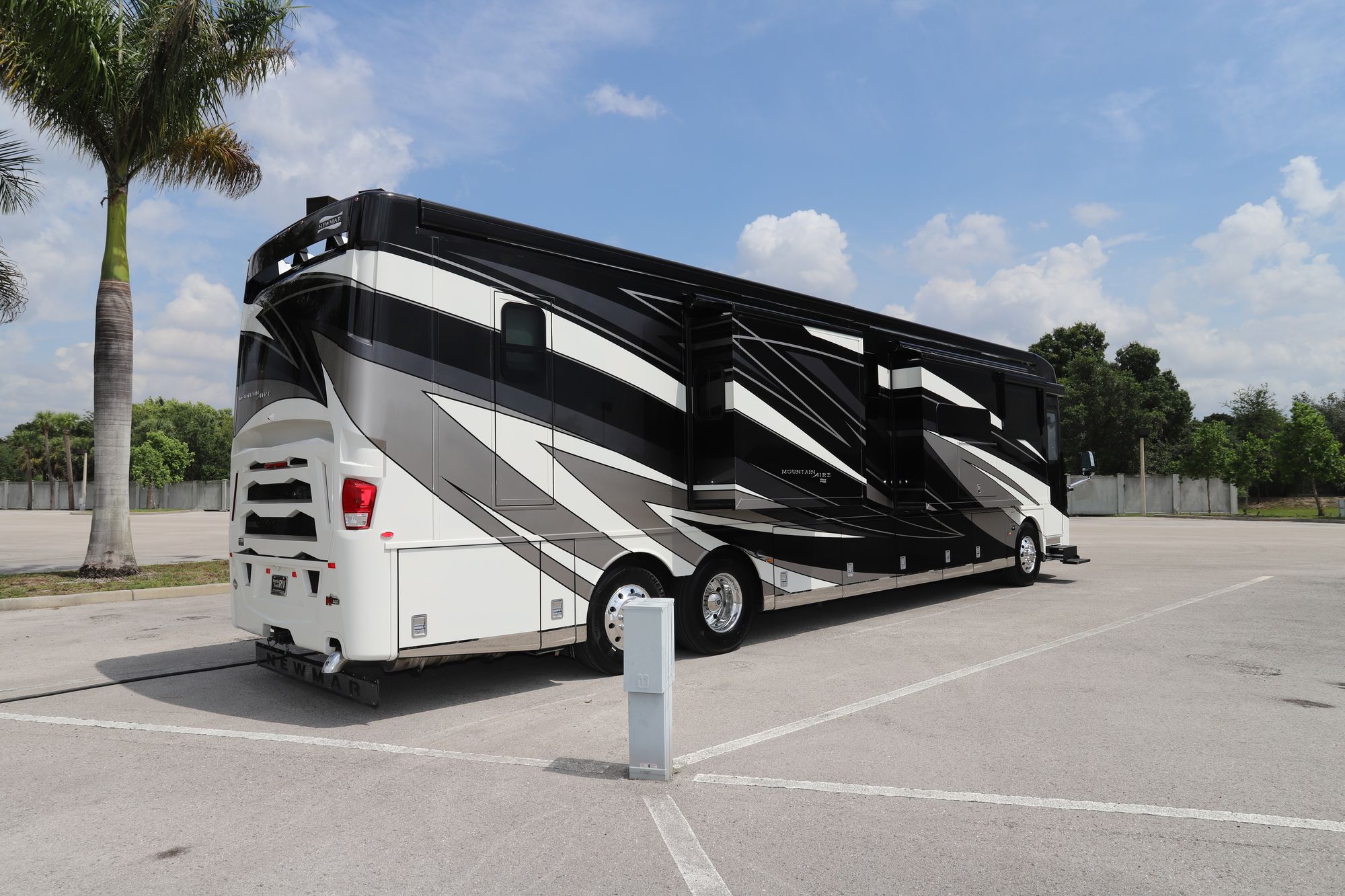 New 2021 Newmar Mountain Aire 4551 Class A  For Sale