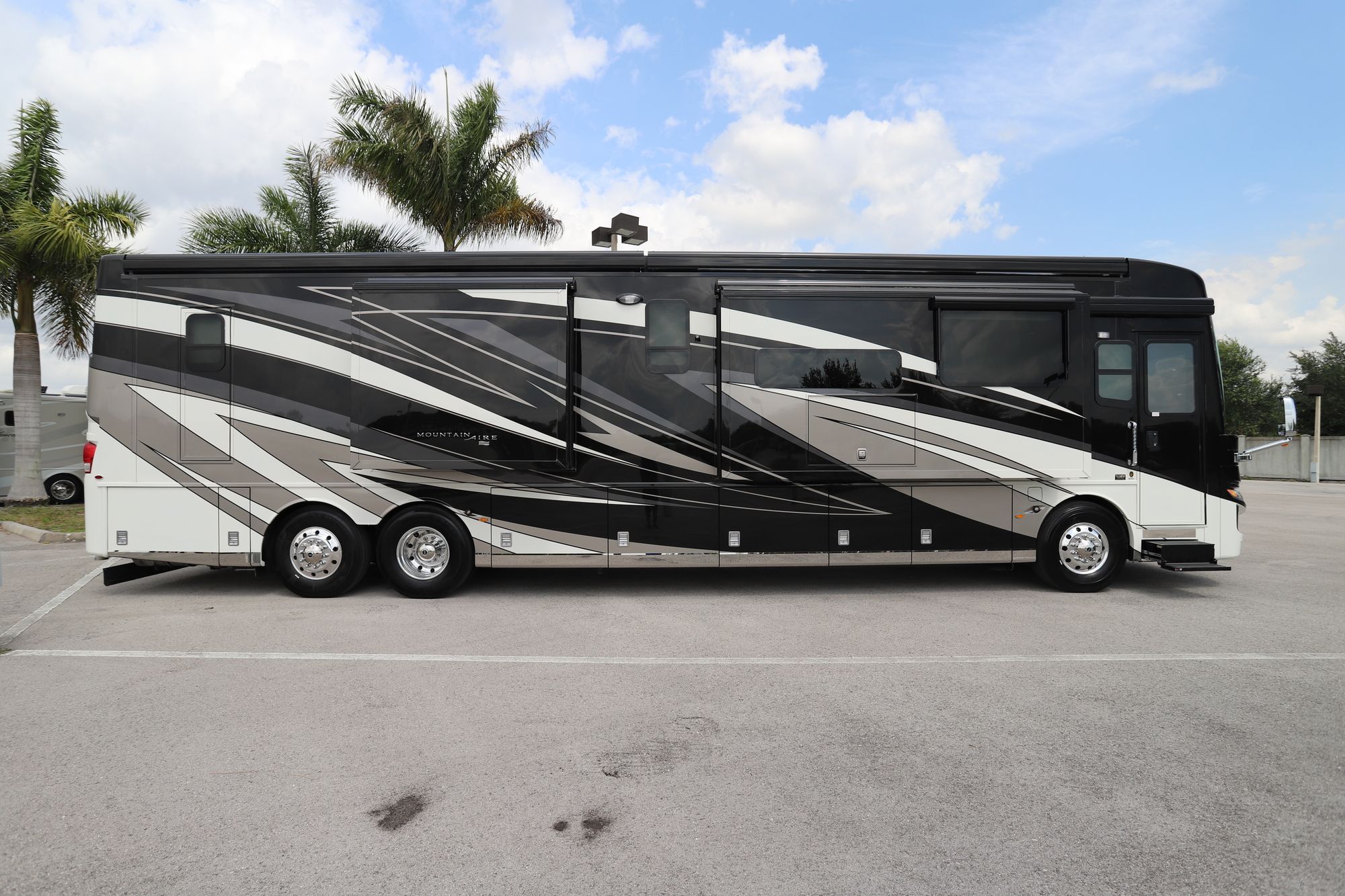 New 2021 Newmar Mountain Aire 4551 Class A  For Sale
