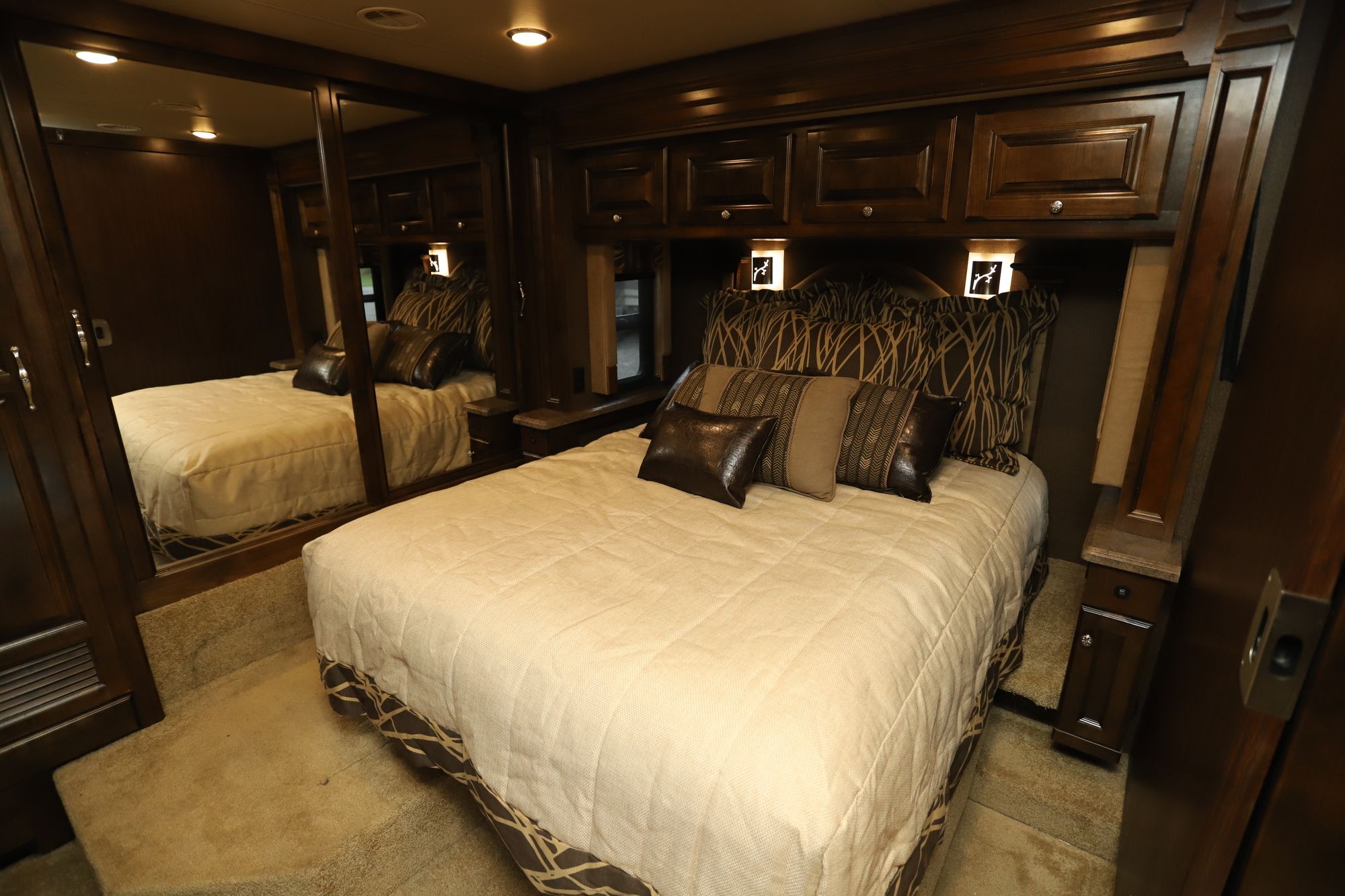 Used 2016 Tiffin Motor Homes Allegro Red 33AA Class A  For Sale