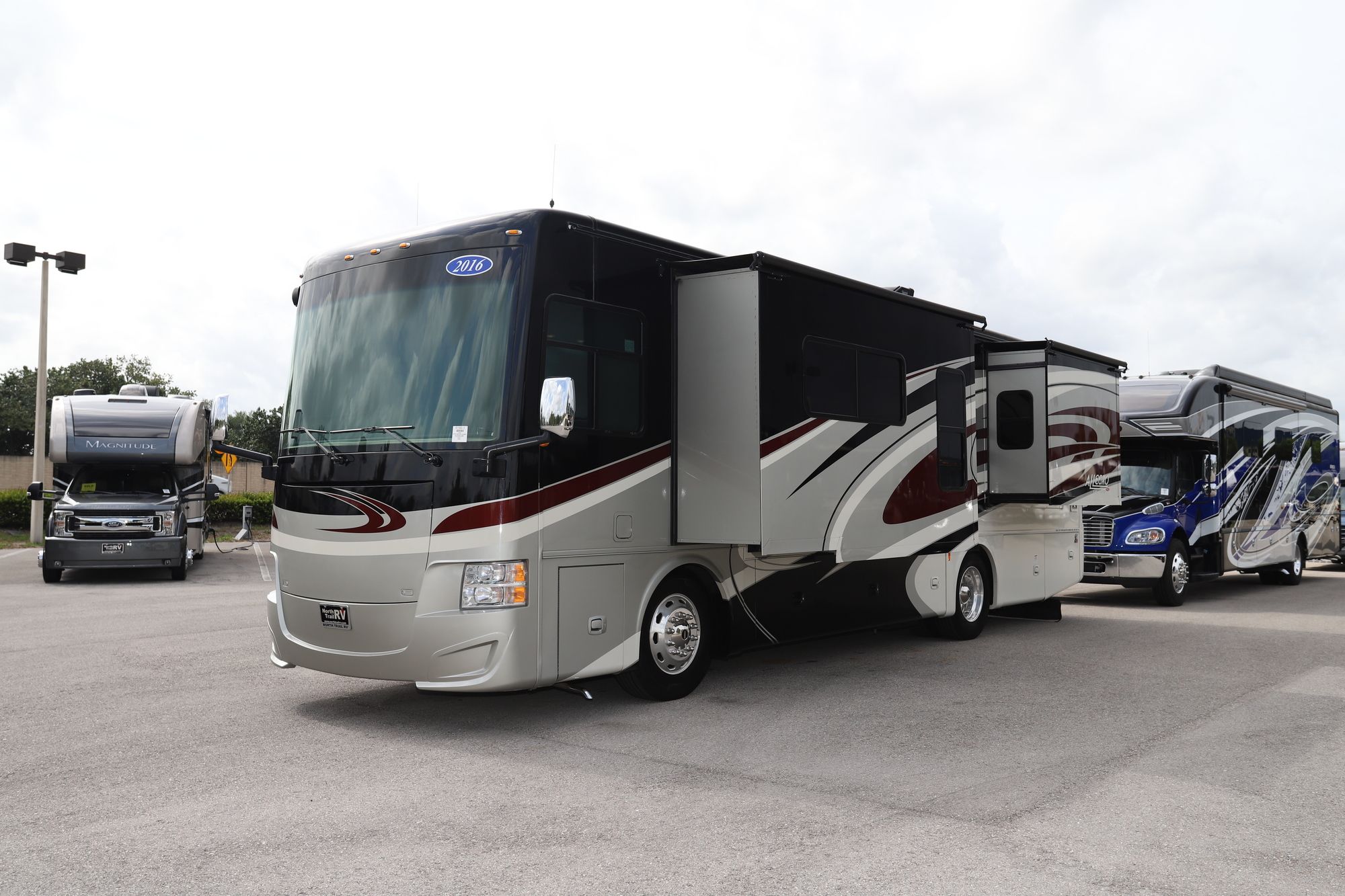 Used 2016 Tiffin Motor Homes Allegro Red 33AA Class A  For Sale