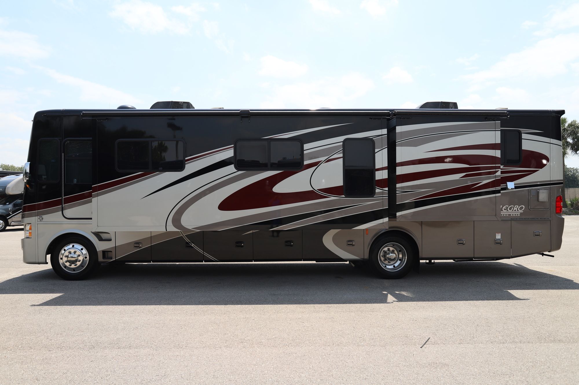 Used 2016 Tiffin Motor Homes Allegro 36LA Class A  For Sale