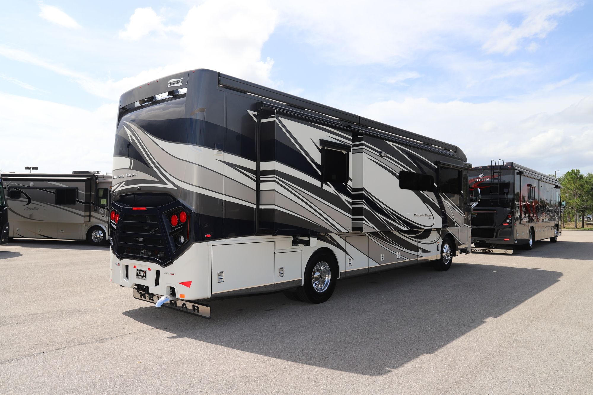 Used 2021 Newmar Dutch Star 3717 Class A  For Sale