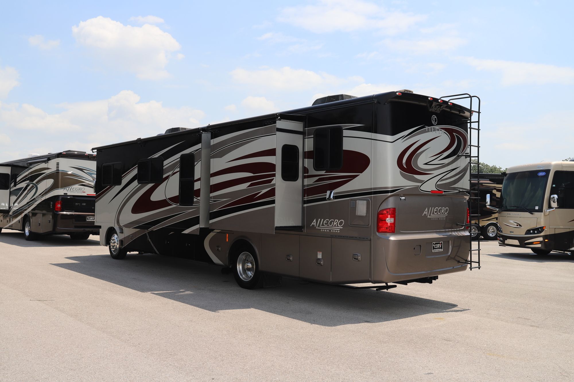 Used 2016 Tiffin Motor Homes Allegro 36LA Class A  For Sale