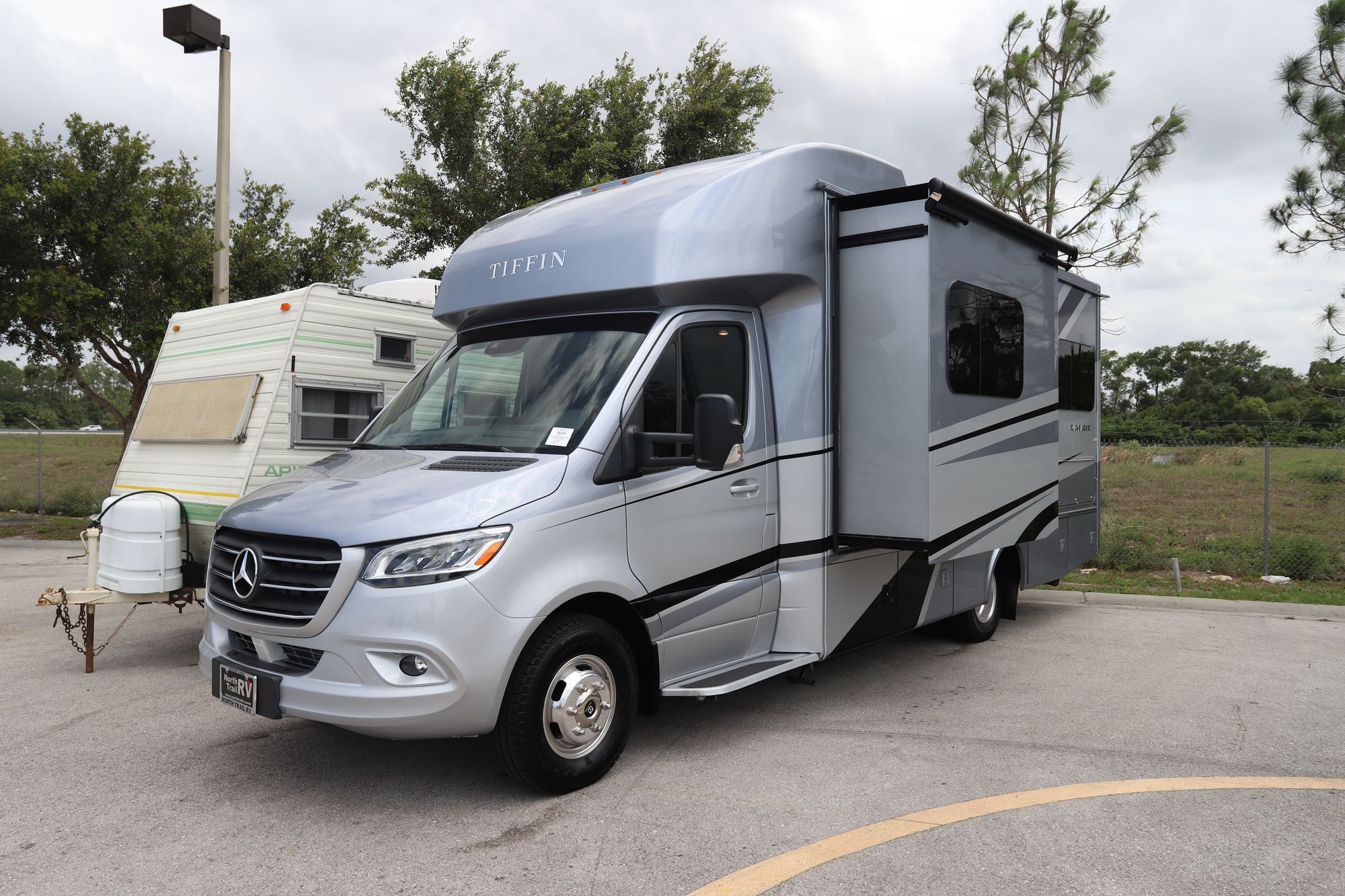 New 2021 Tiffin Motor Homes Wayfarer 25TW Class C  For Sale