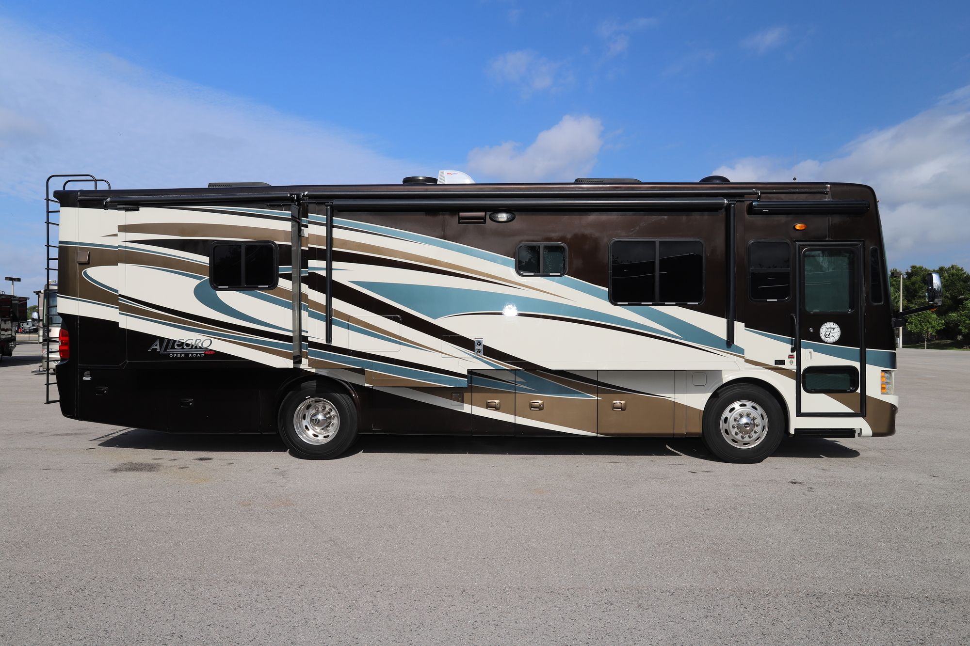 Used 2014 Tiffin Motor Homes Allegro Red 34QFA Class A  For Sale