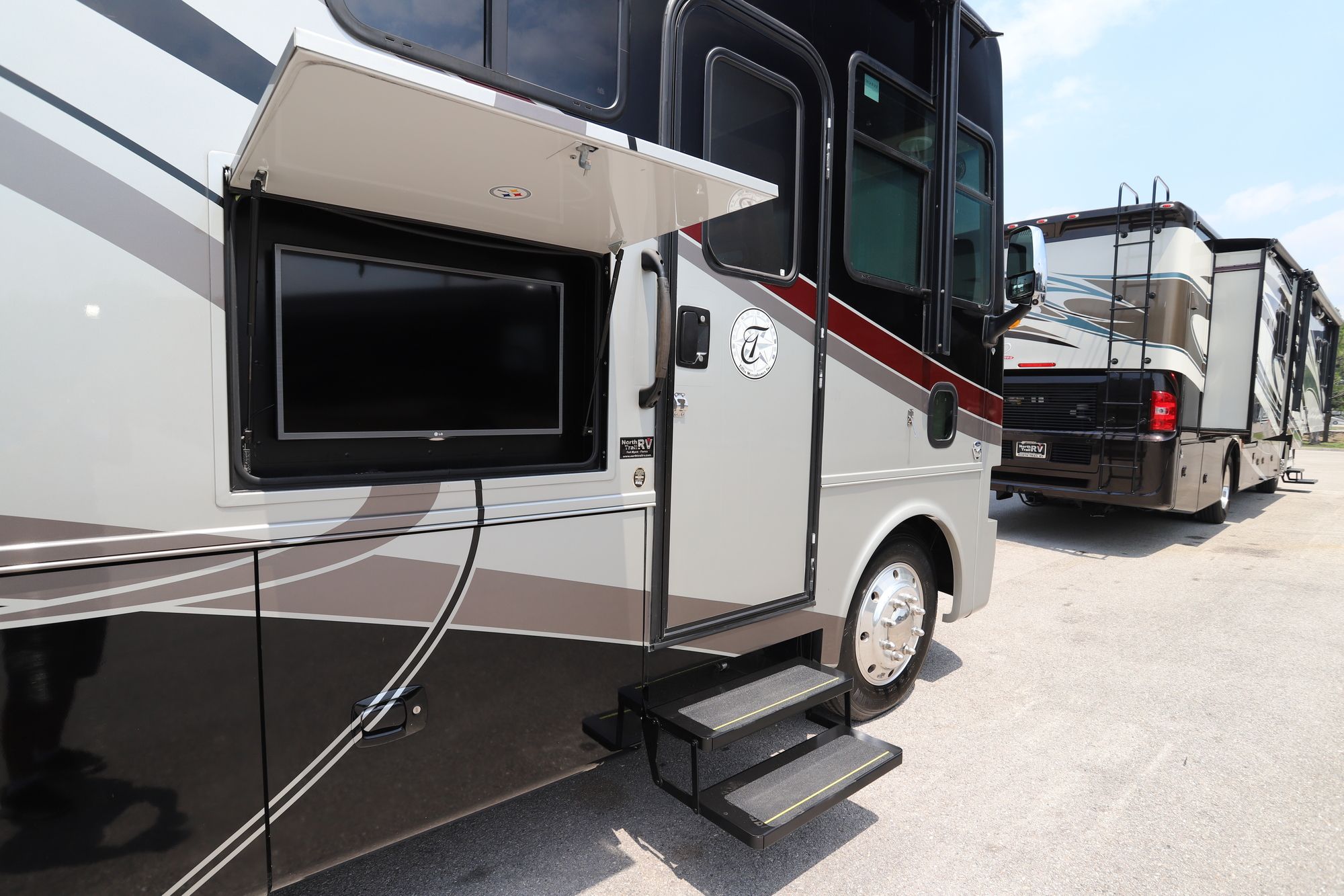 Used 2016 Tiffin Motor Homes Allegro 36LA Class A  For Sale