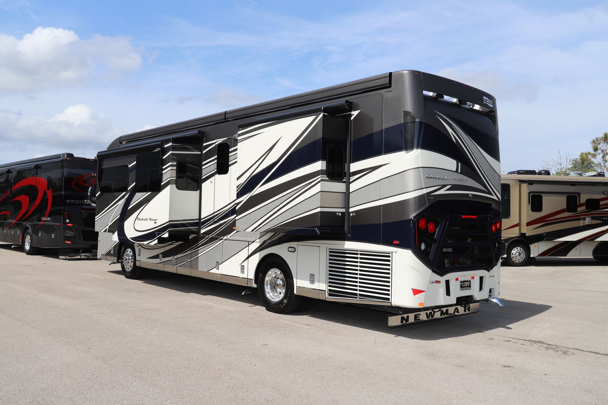 Used 2021 Newmar Dutch Star 3717 Class A  For Sale