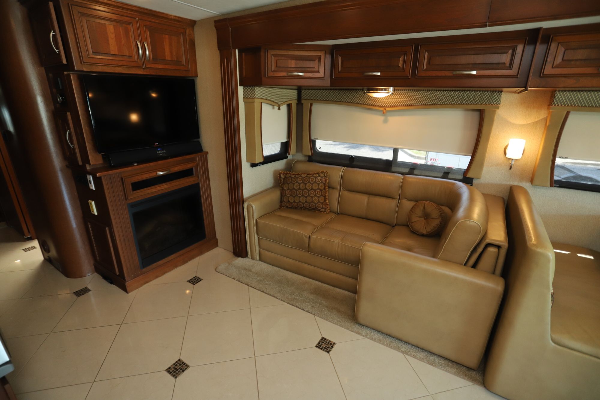 Used 2014 Forest River Berkshire 400BH Class A  For Sale