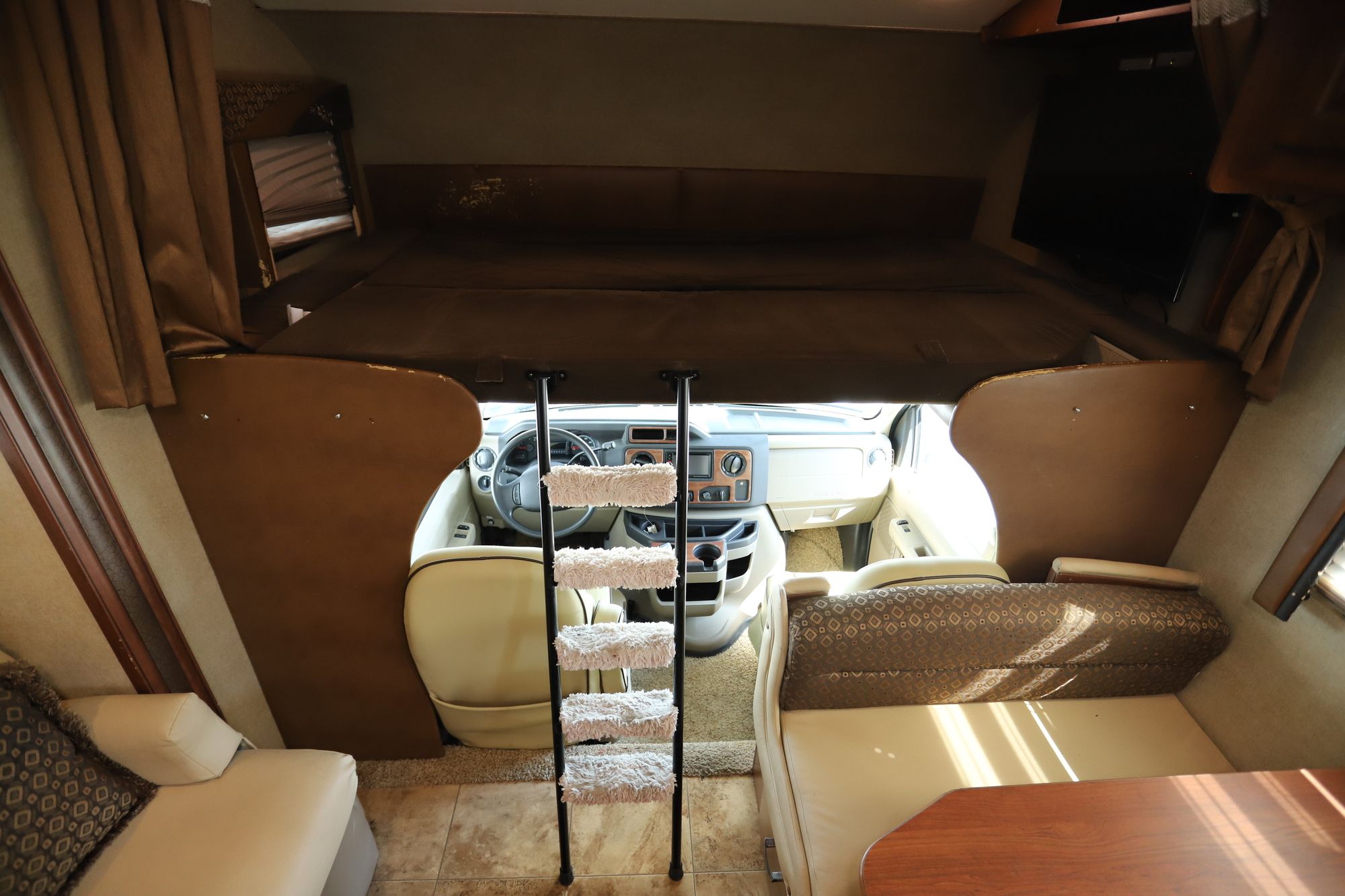 Used 2014 Jayco Greyhawk 31FS Class C  For Sale