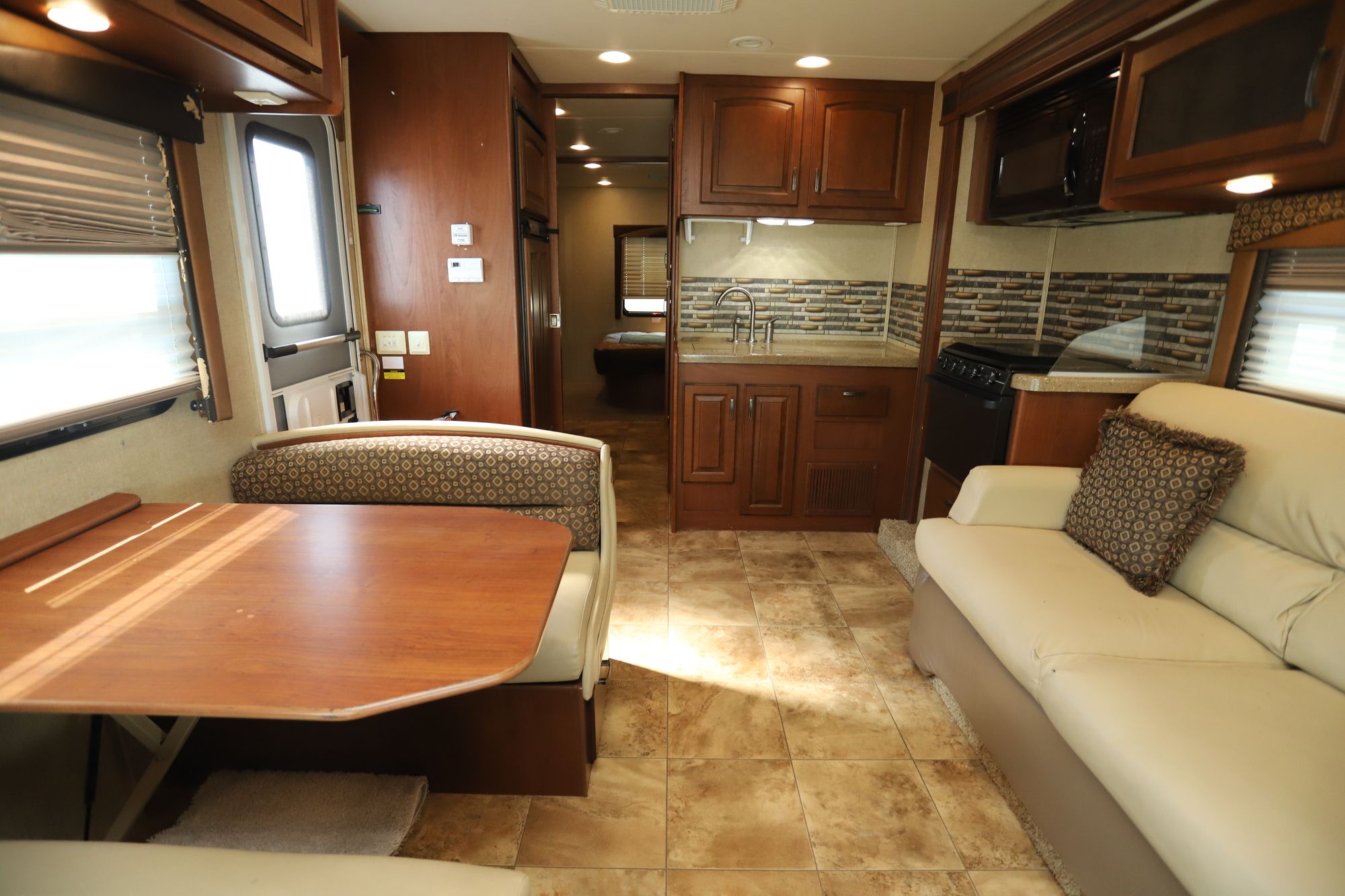 Used 2014 Jayco Greyhawk 31FS Class C  For Sale