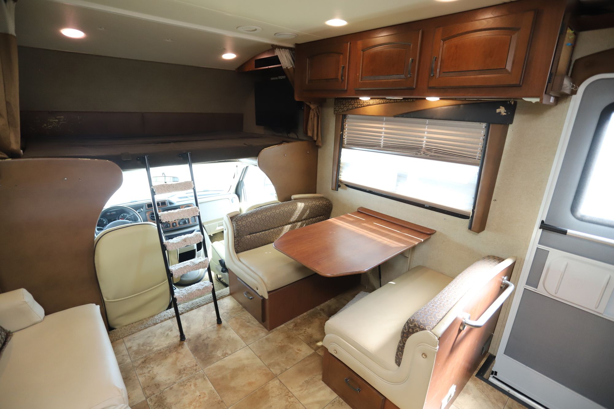 Used 2014 Jayco Greyhawk 31FS Class C  For Sale