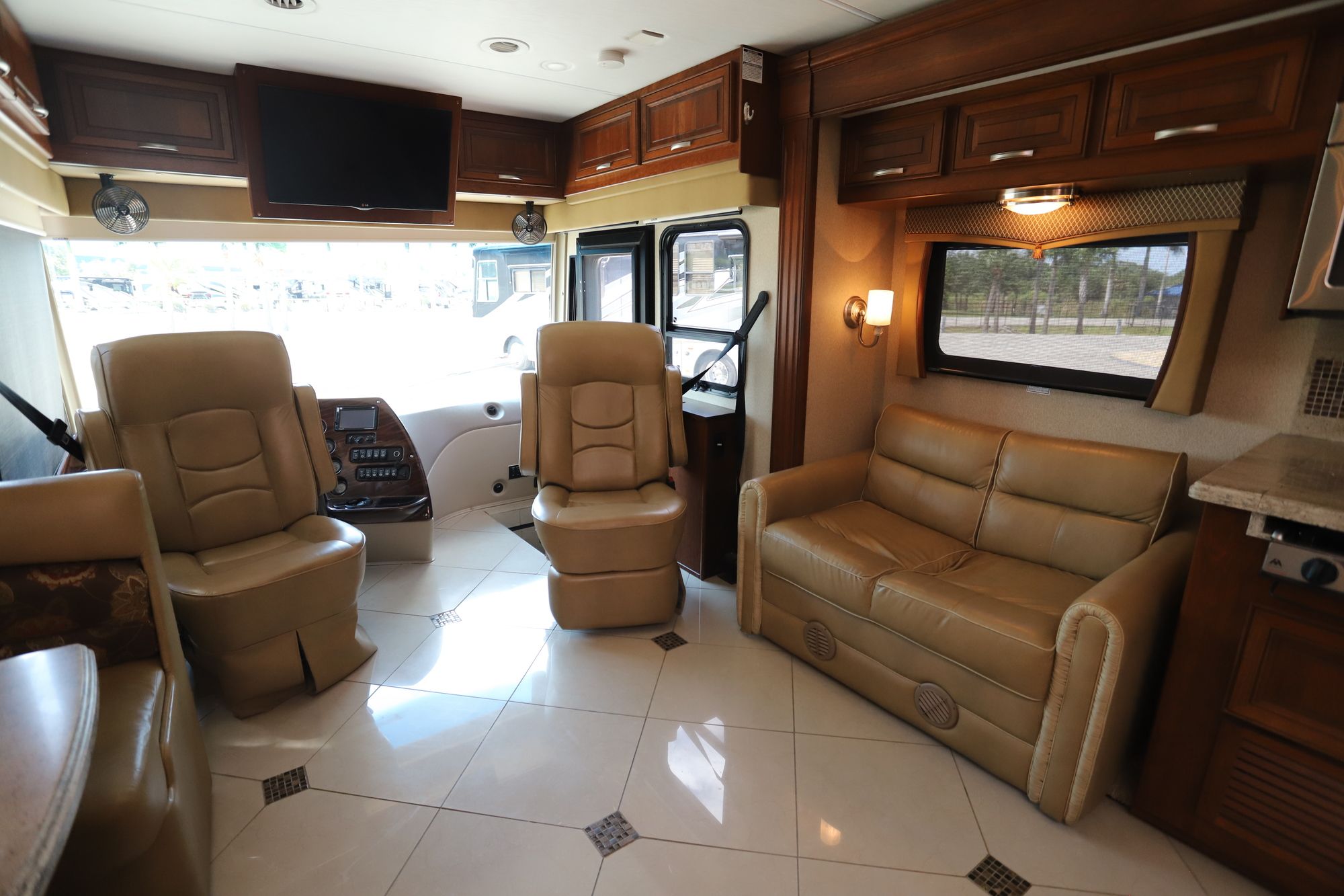 Used 2014 Forest River Berkshire 400BH Class A  For Sale