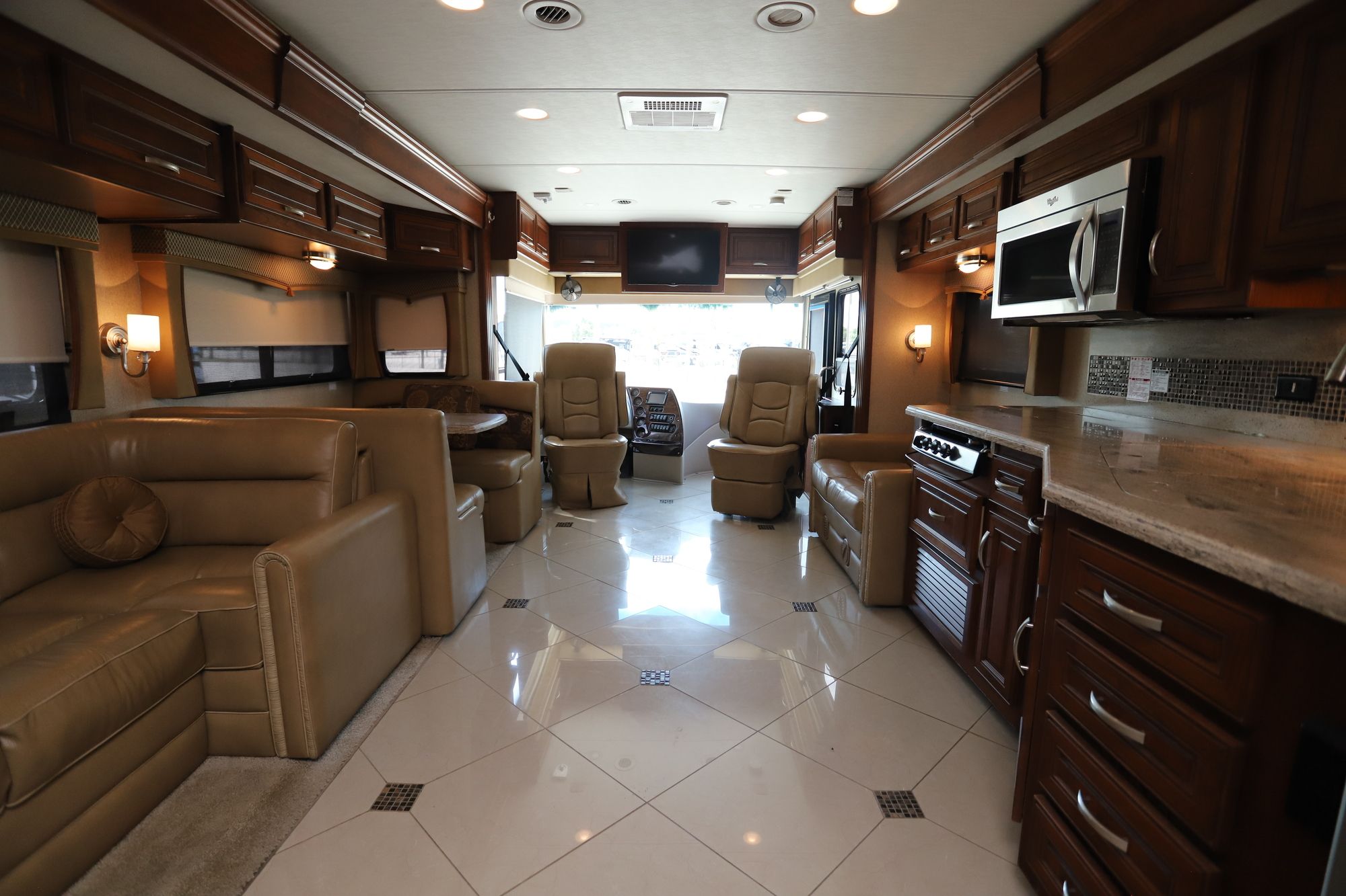 Used 2014 Forest River Berkshire 400BH Class A  For Sale