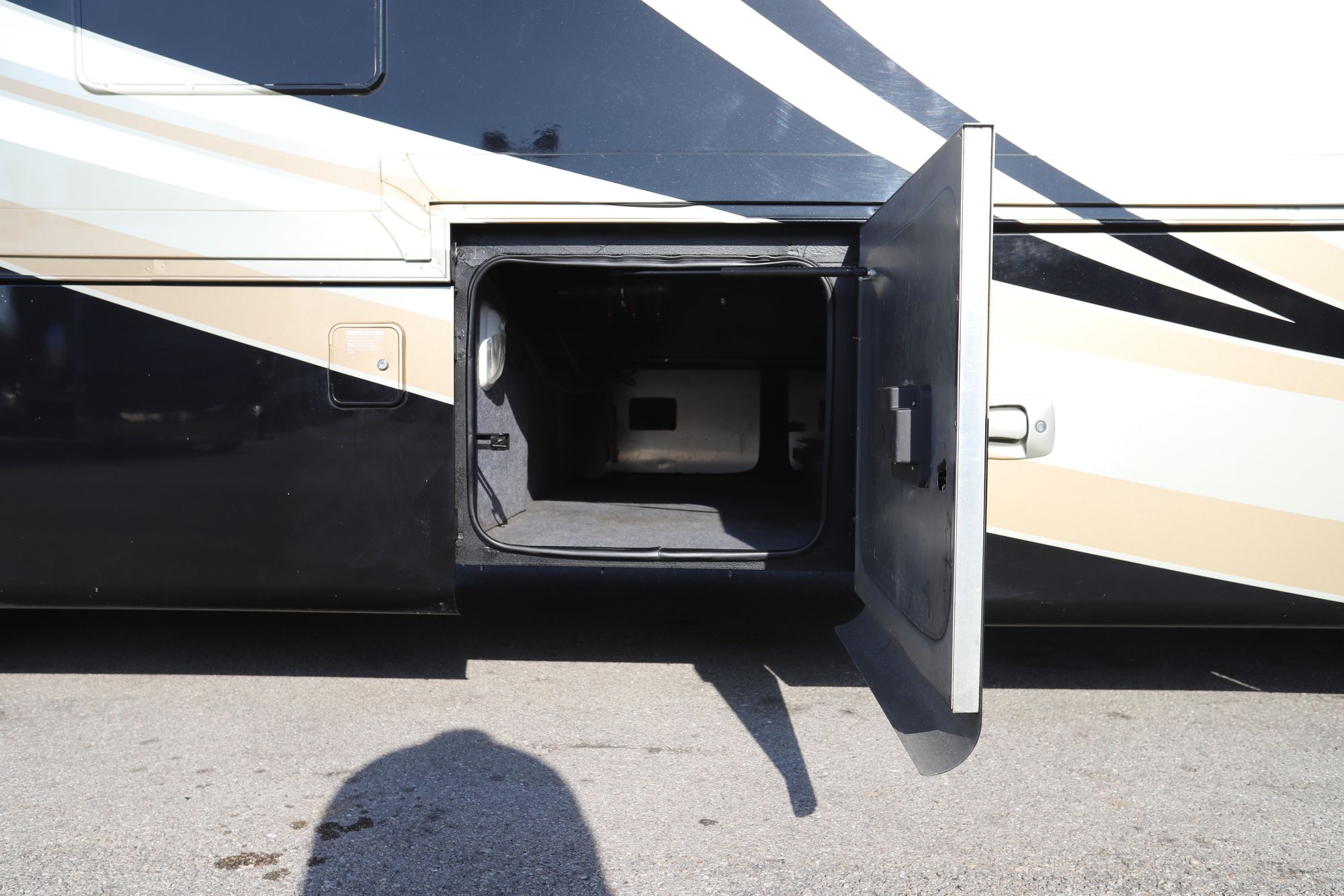 Used 2013 Tiffin Motor Homes Phaeton 36GH Class A  For Sale