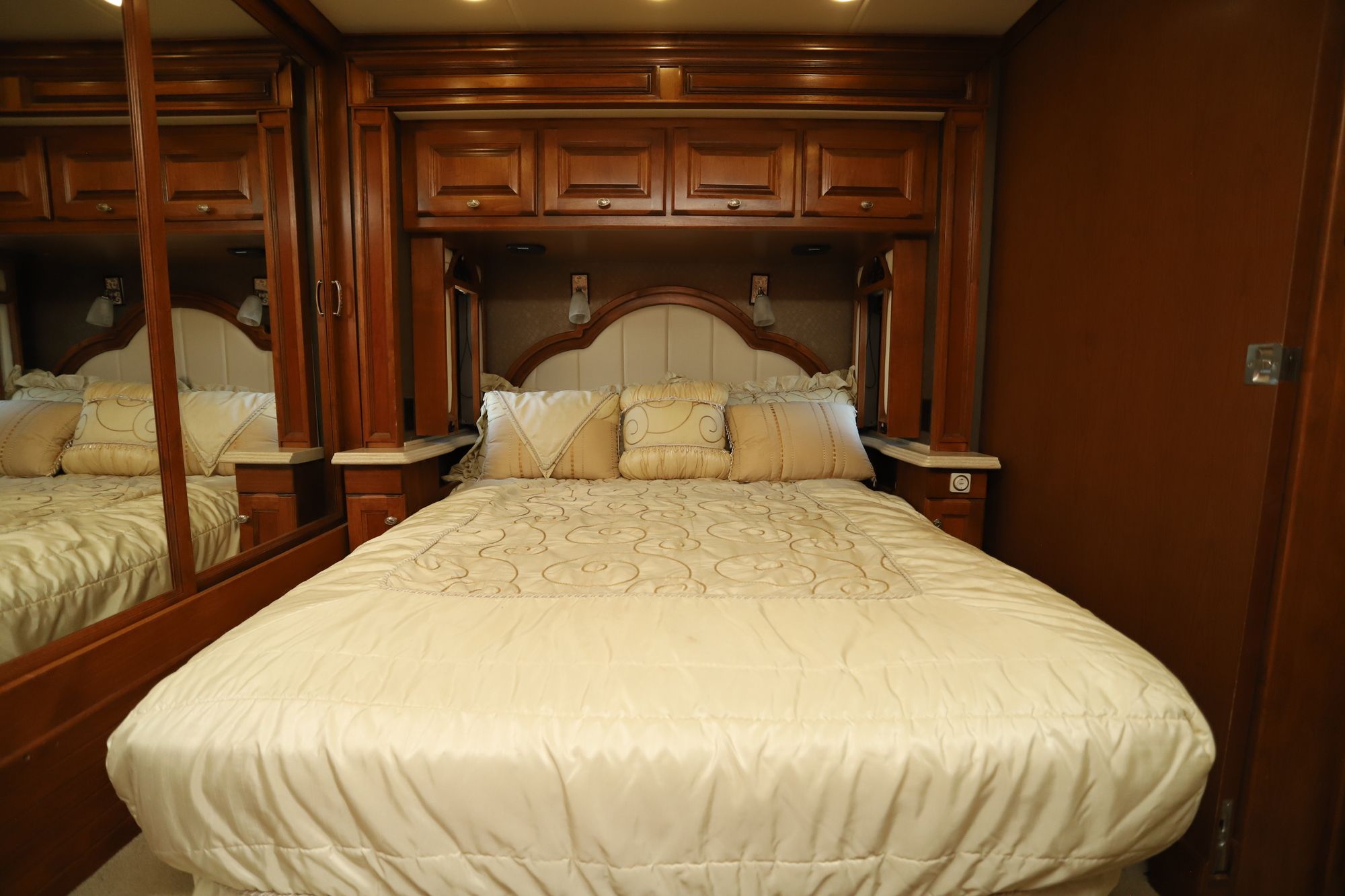 Used 2013 Tiffin Motor Homes Phaeton 36GH Class A  For Sale