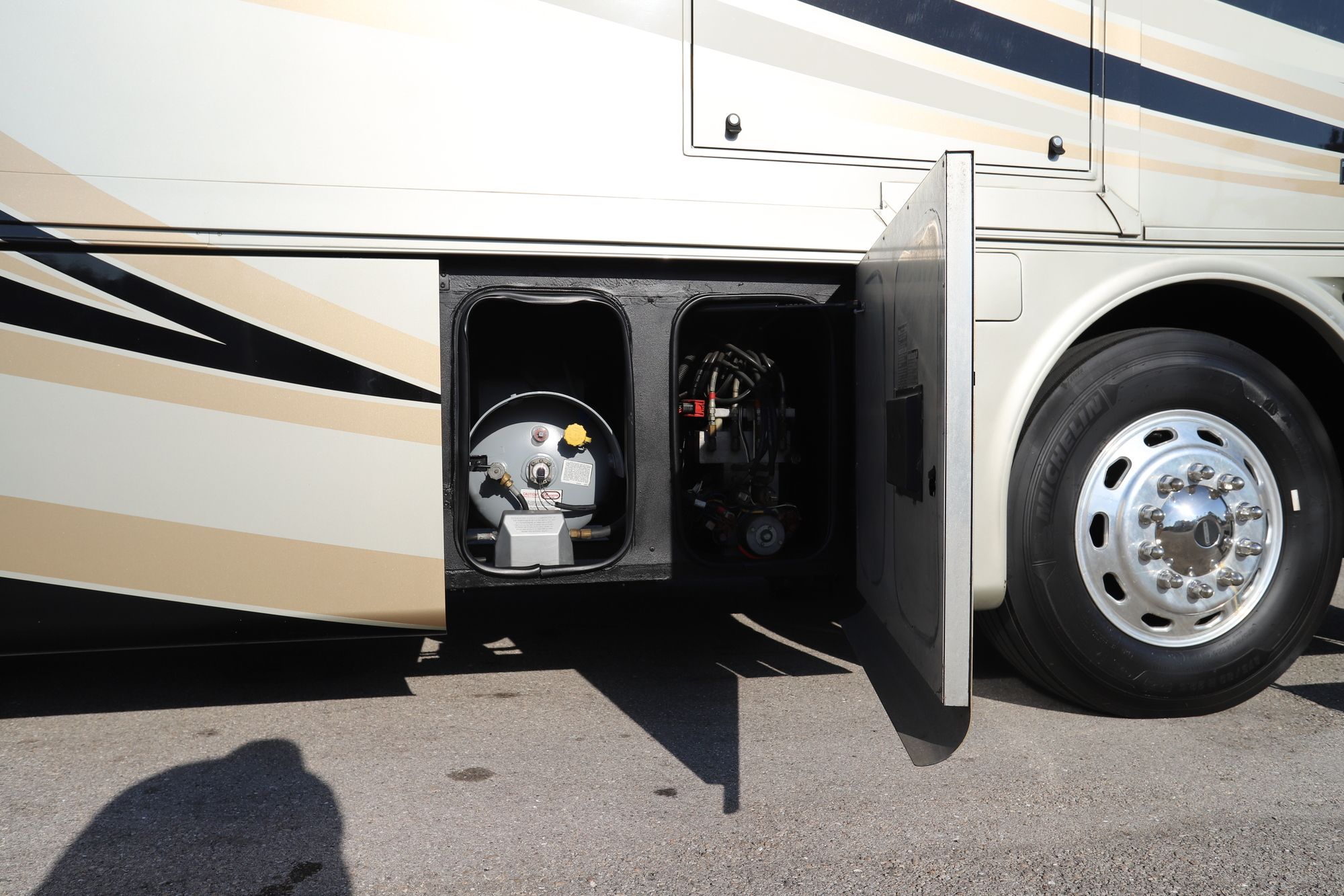 Used 2013 Tiffin Motor Homes Phaeton 36GH Class A  For Sale