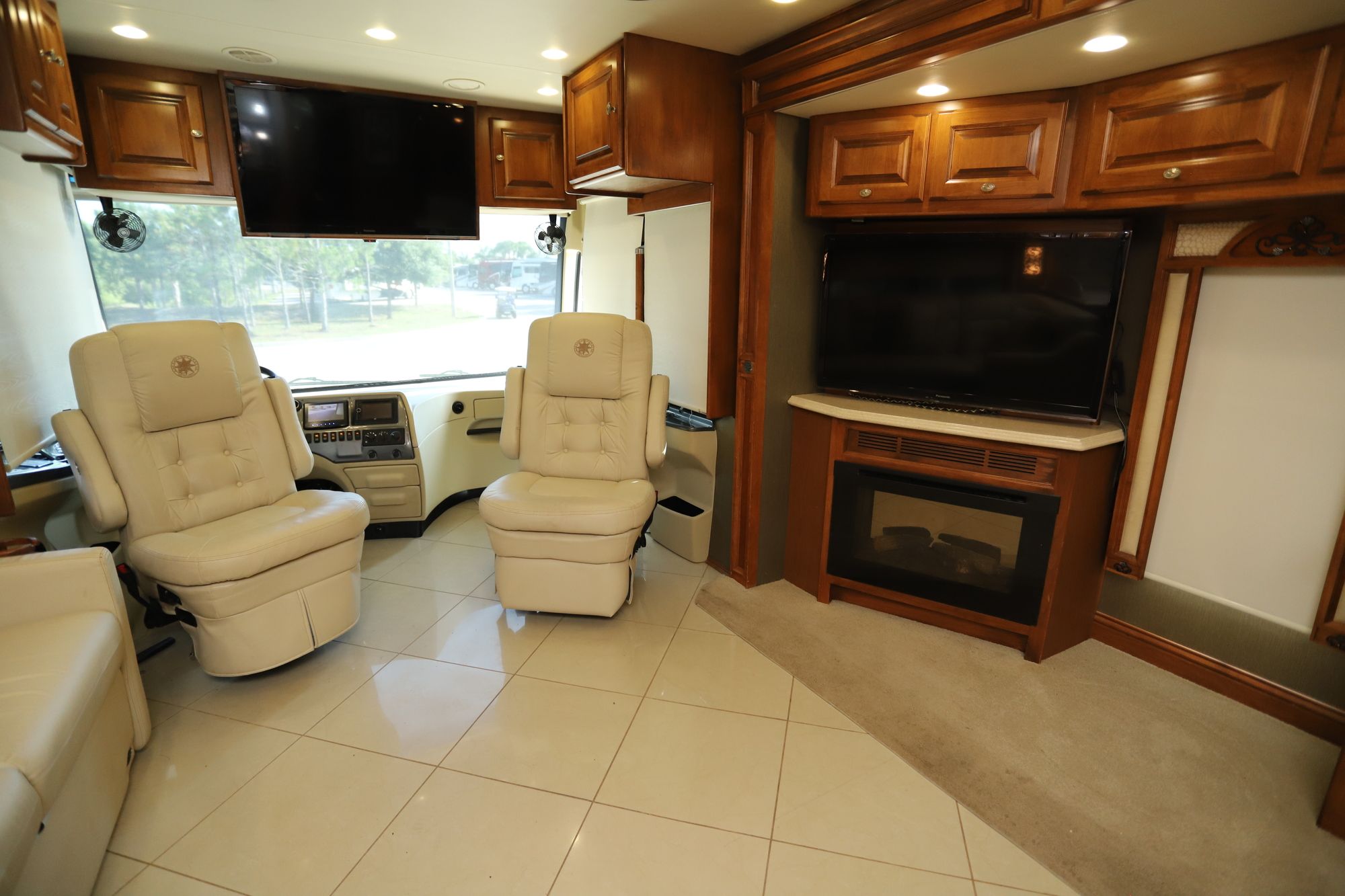 Used 2013 Tiffin Motor Homes Phaeton 36GH Class A  For Sale