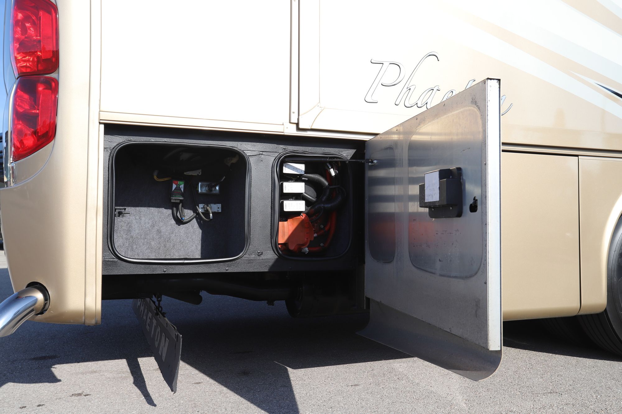 Used 2013 Tiffin Motor Homes Phaeton 36GH Class A  For Sale