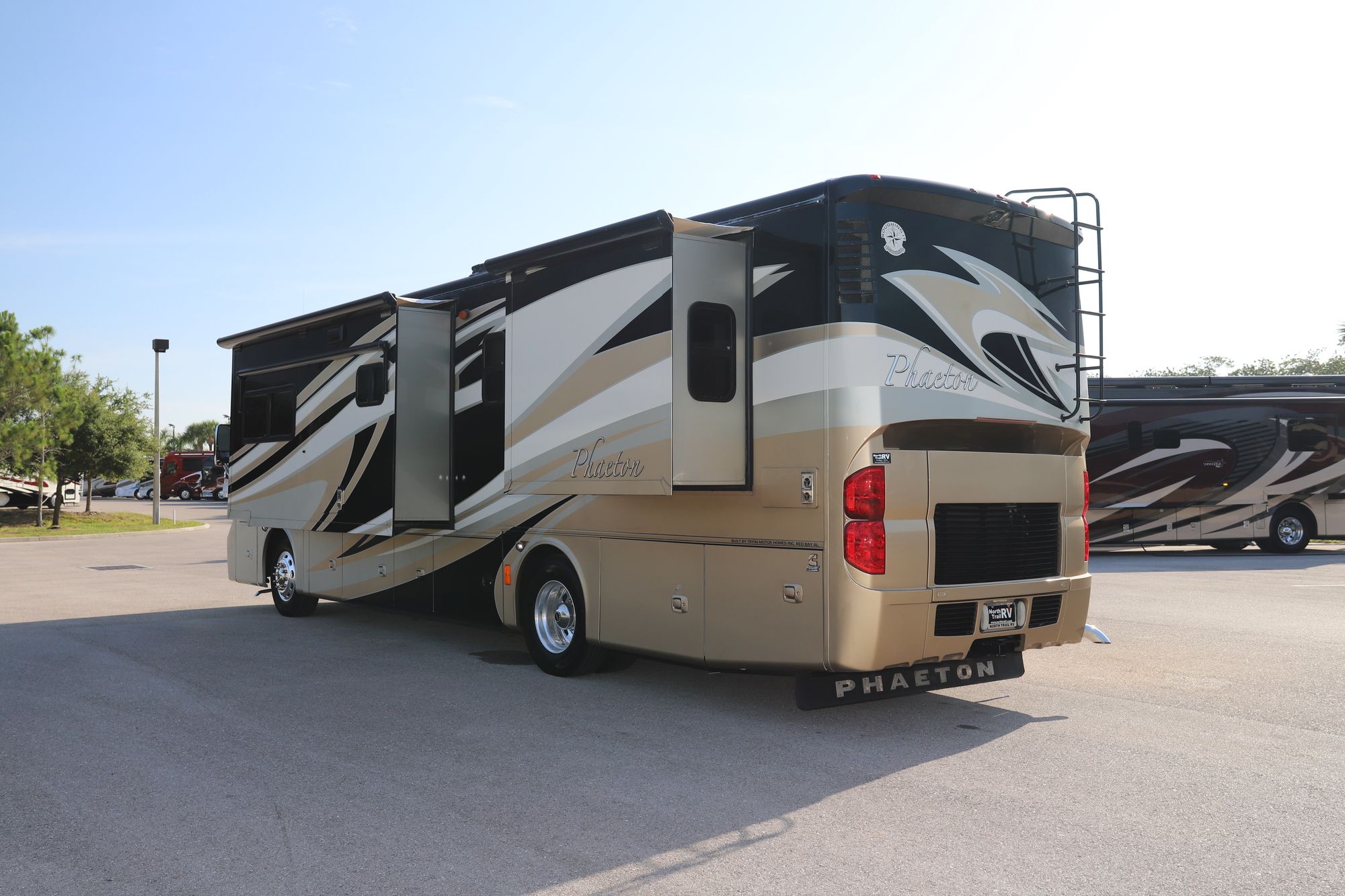 Used 2013 Tiffin Motor Homes Phaeton 36GH Class A  For Sale