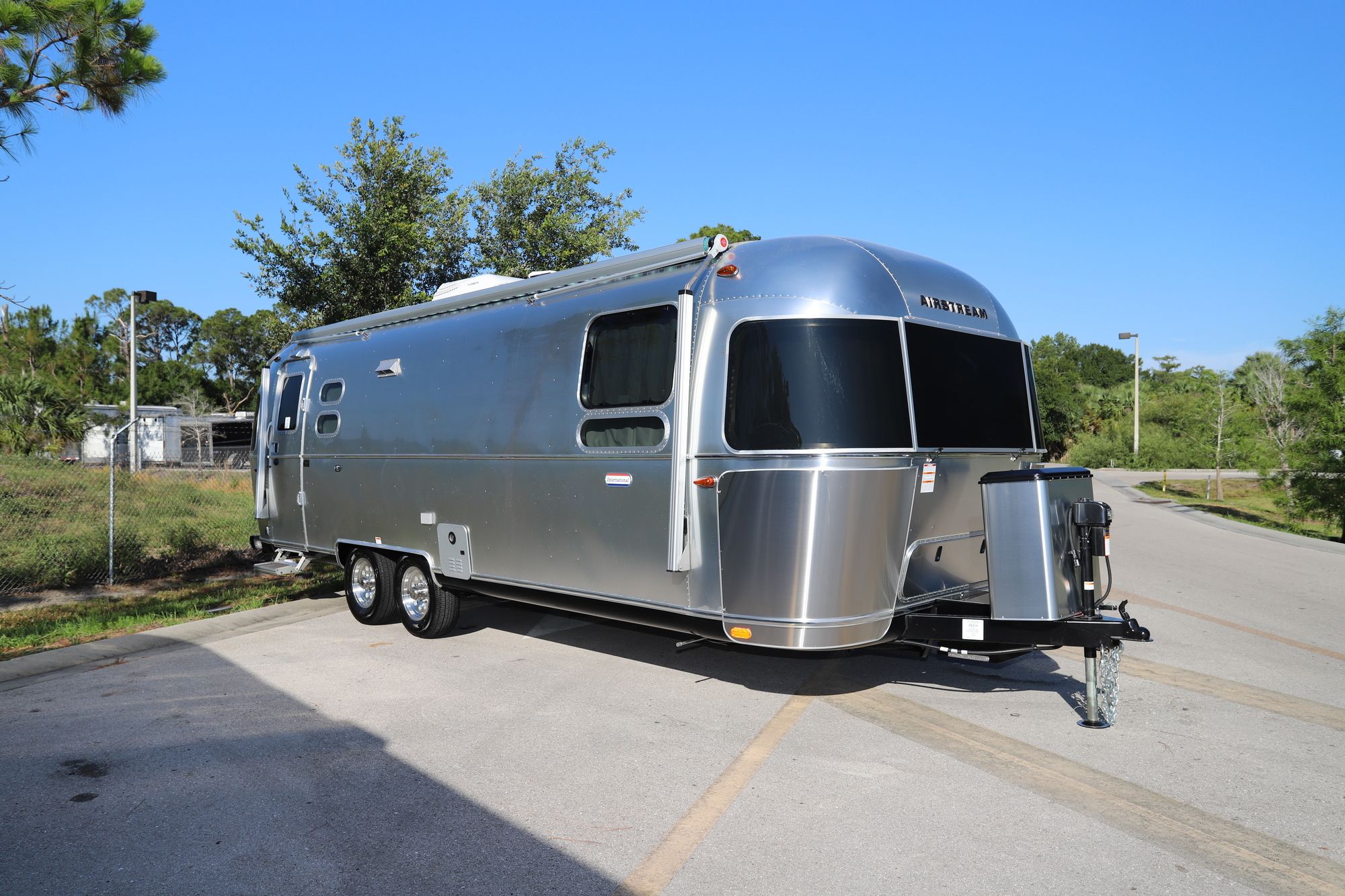 New 2021 Airstream International 27FB Travel Trailer  For Sale