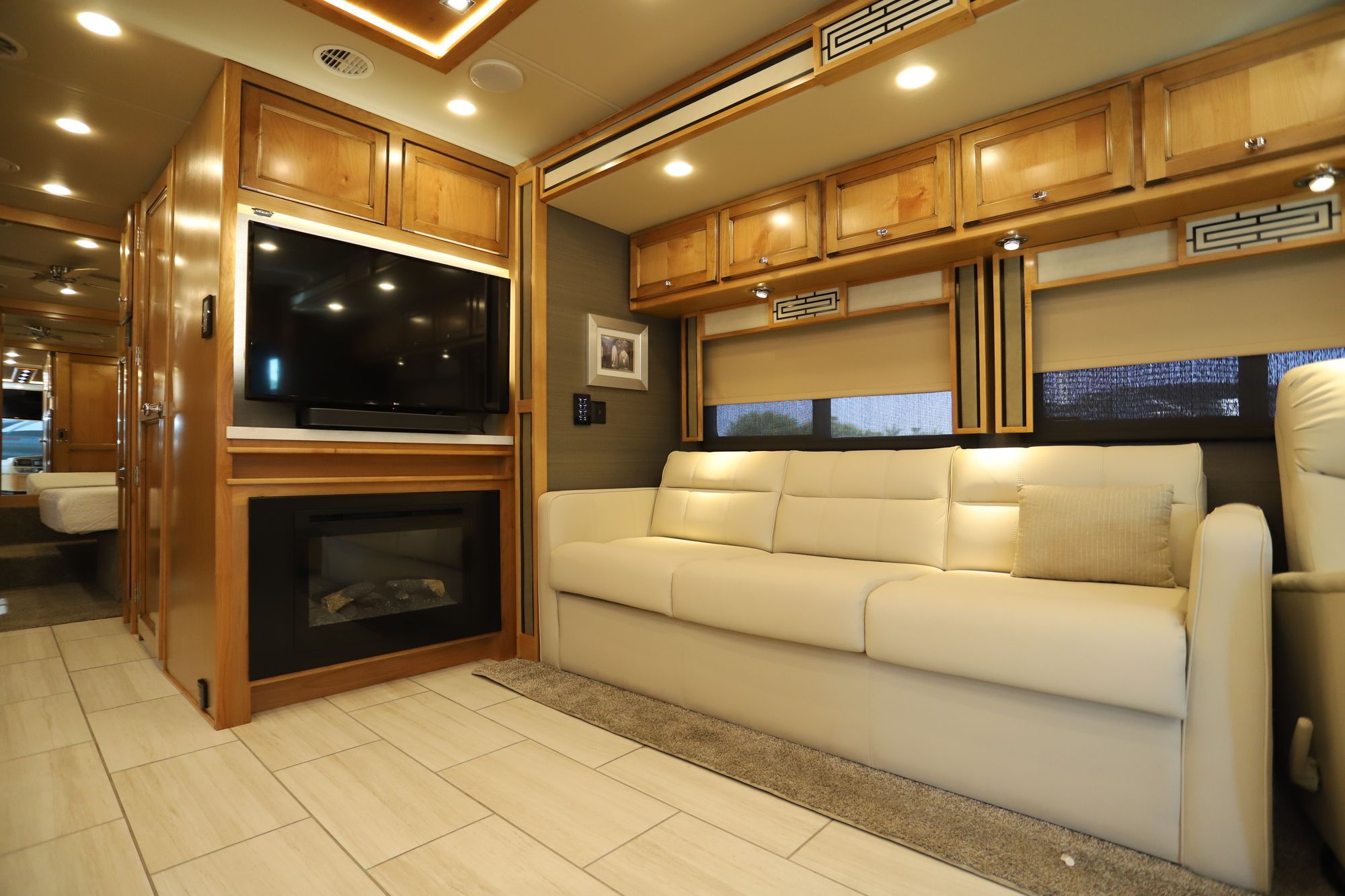 Used 2021 Tiffin Motor Homes Allegro Red 33AA Class A  For Sale