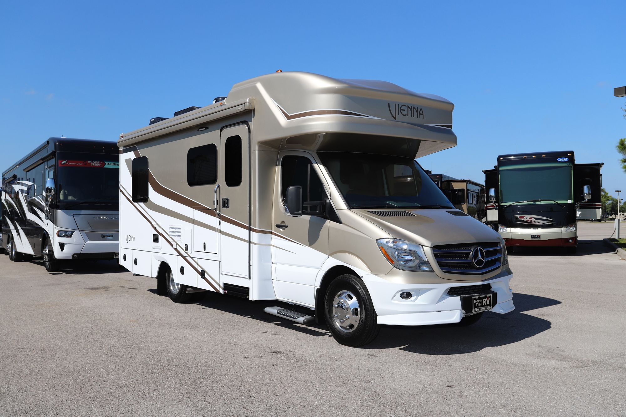 Used 2020 Renegade Rv Vienna 25FW Class C  For Sale