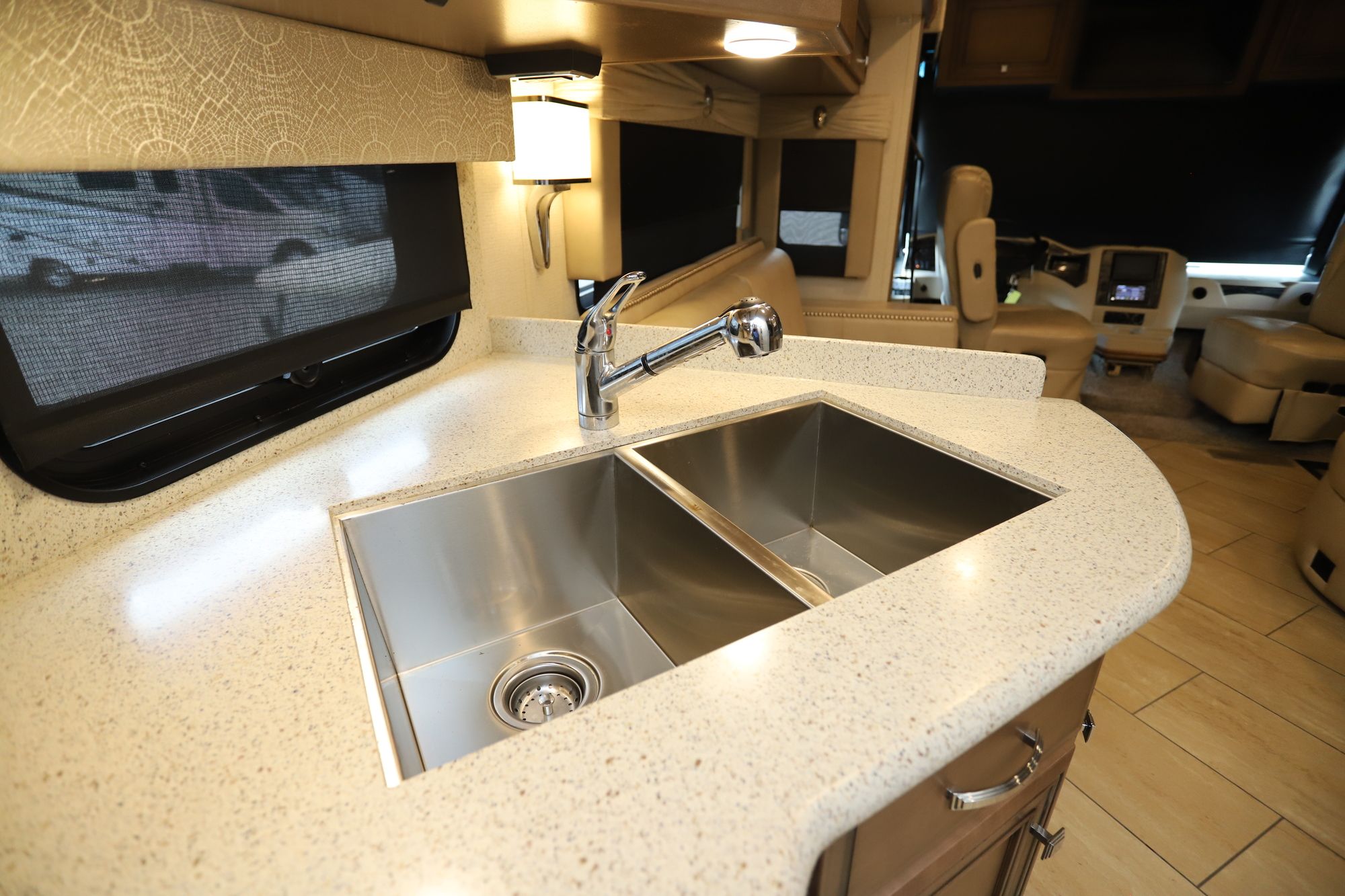 Used 2019 Newmar Bay Star 3014 Class A  For Sale