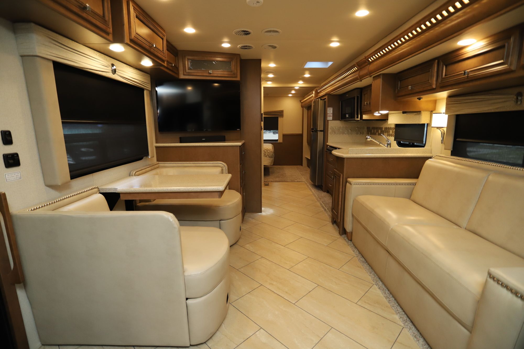 Used 2019 Newmar Bay Star 3014 Class A  For Sale