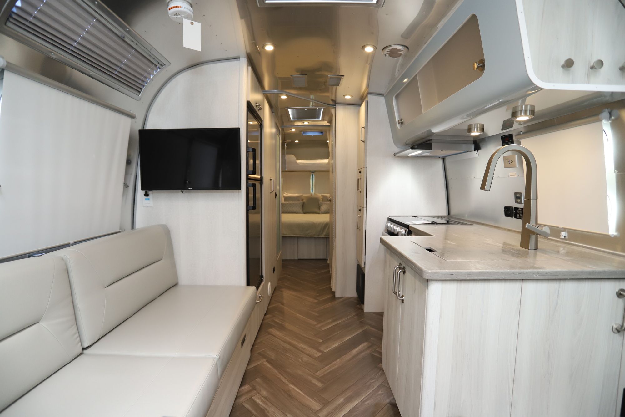 New 2021 Airstream International 27FB Travel Trailer  For Sale