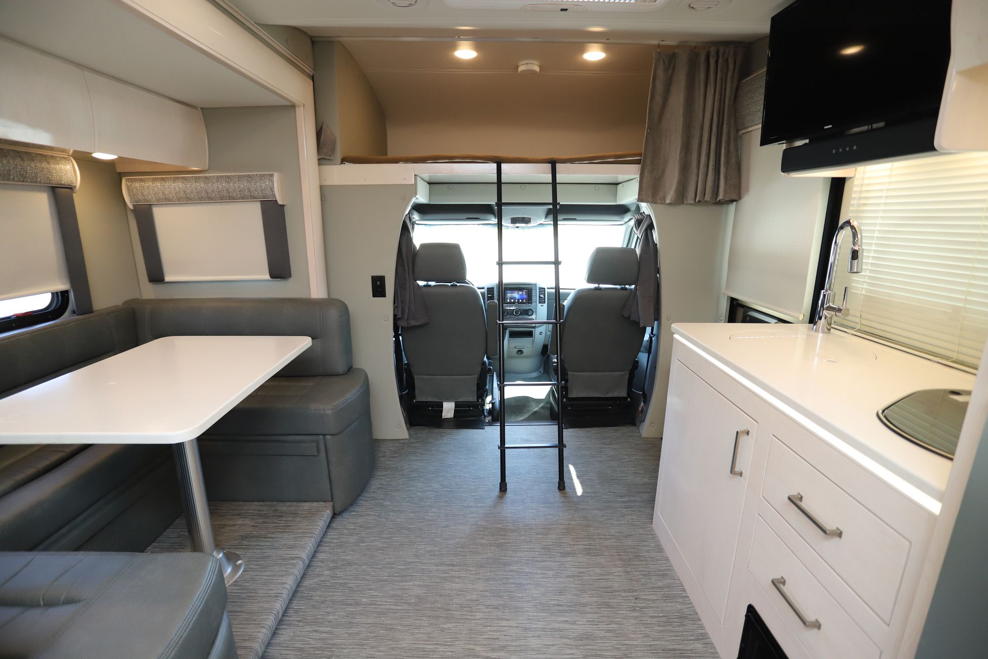 Used 2020 Renegade Rv Vienna 25FW Class C  For Sale