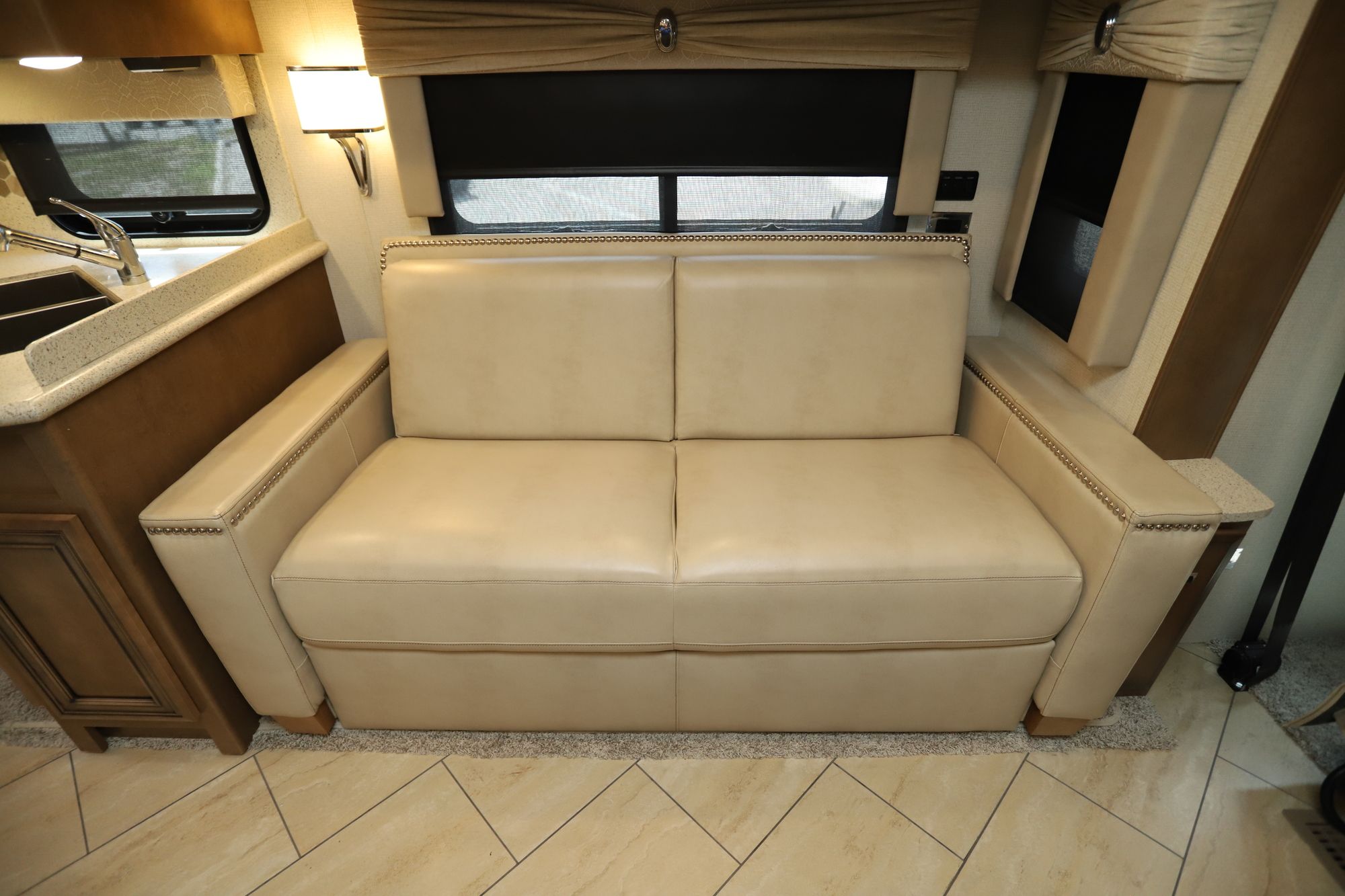 Used 2019 Newmar Bay Star 3014 Class A  For Sale