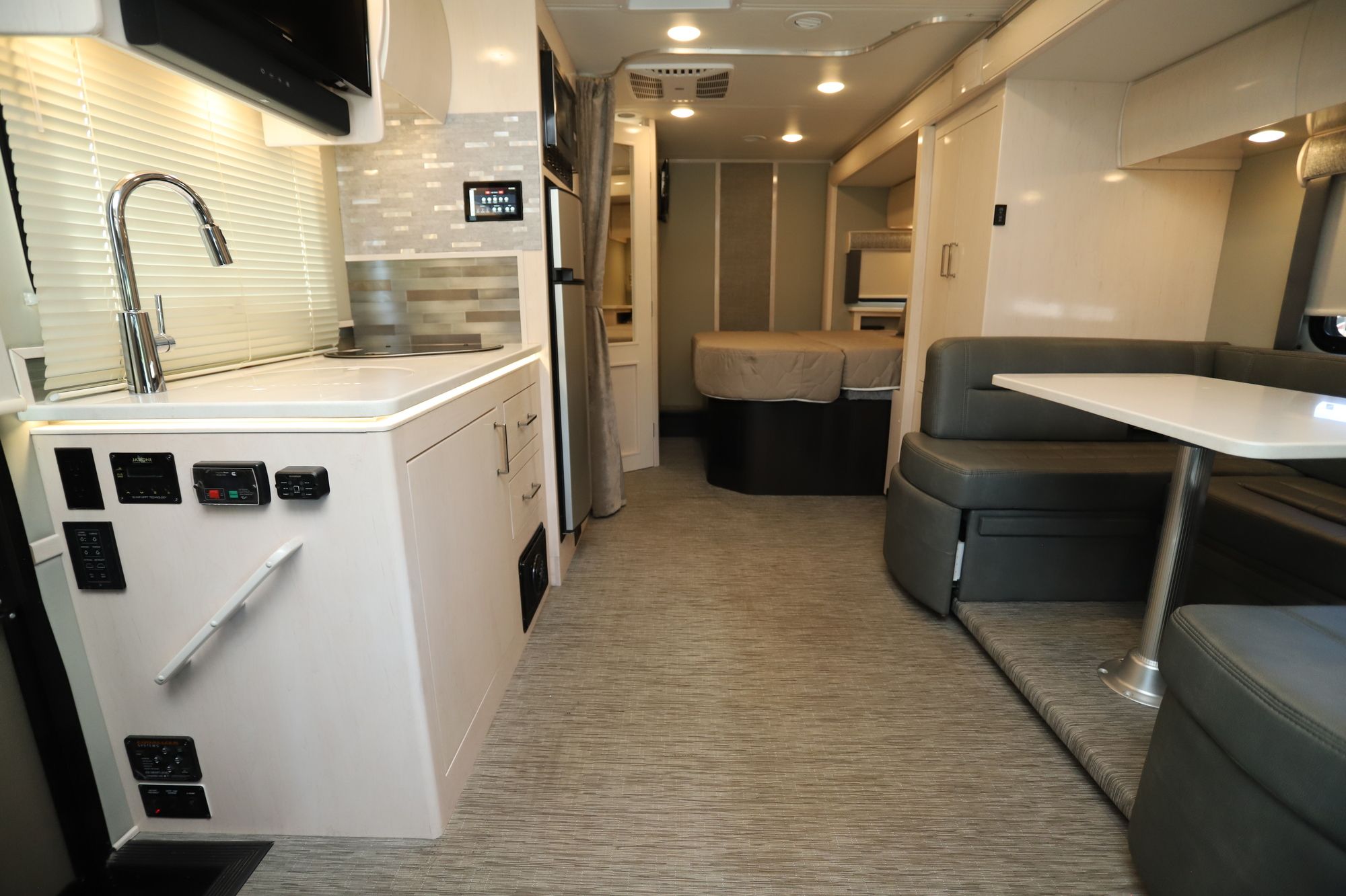 Used 2020 Renegade Rv Vienna 25FW Class C  For Sale