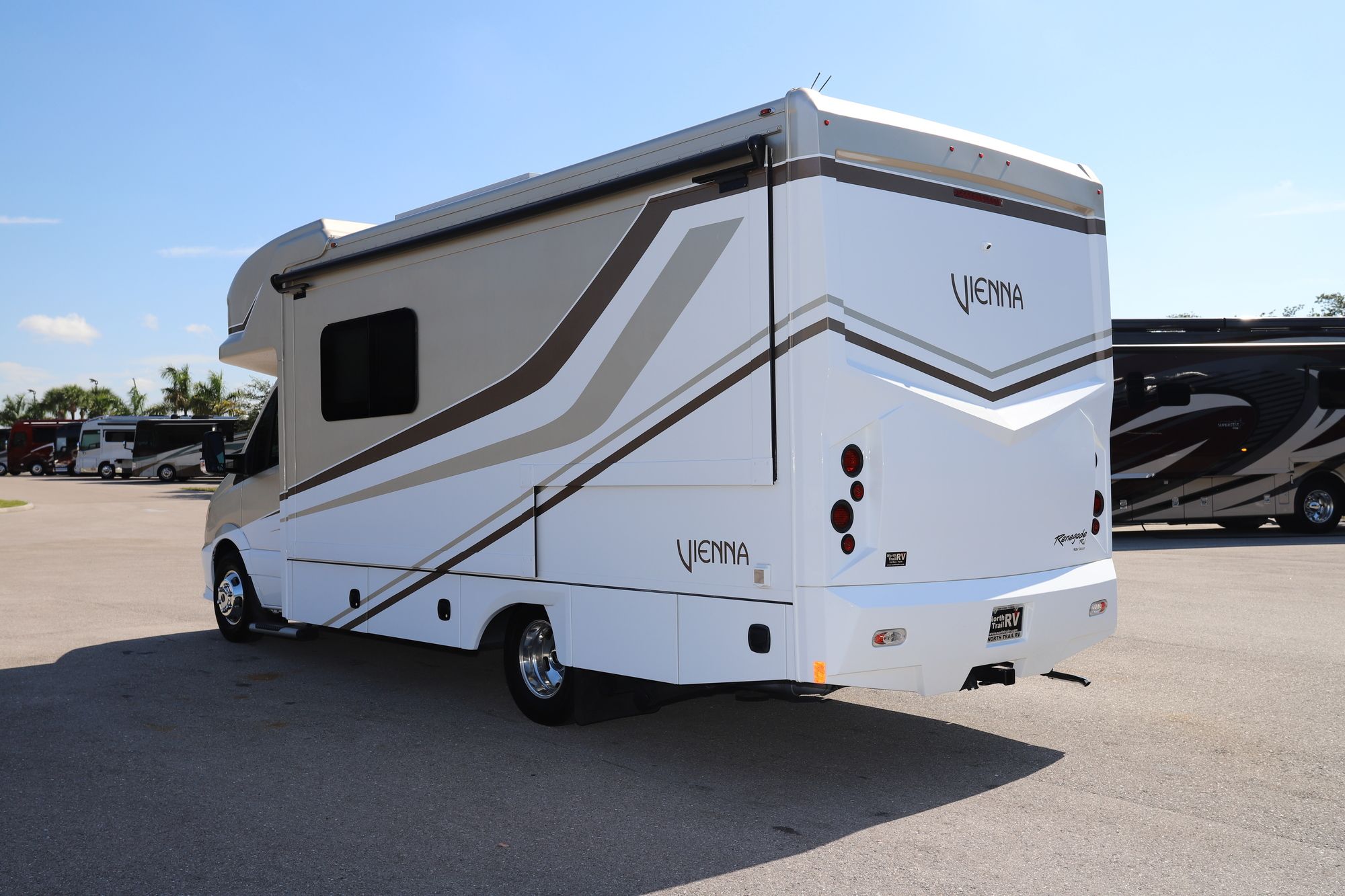 Used 2020 Renegade Rv Vienna 25FW Class C  For Sale