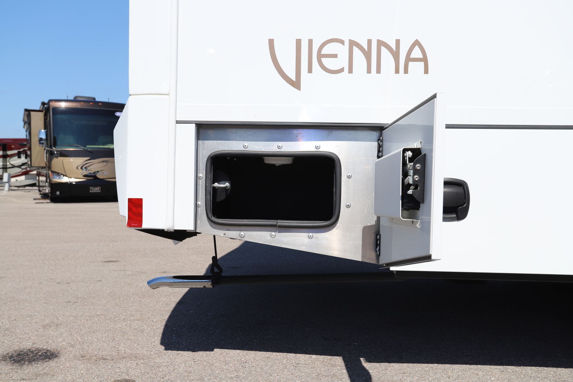 Used 2020 Renegade Rv Vienna 25FW Class C  For Sale