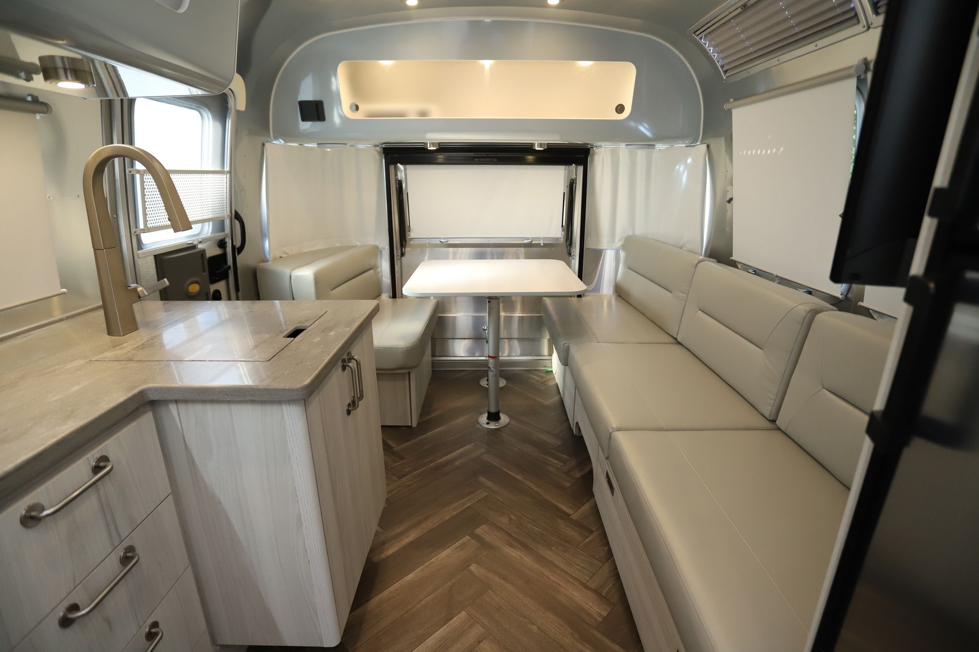 New 2021 Airstream International 27FB Travel Trailer  For Sale