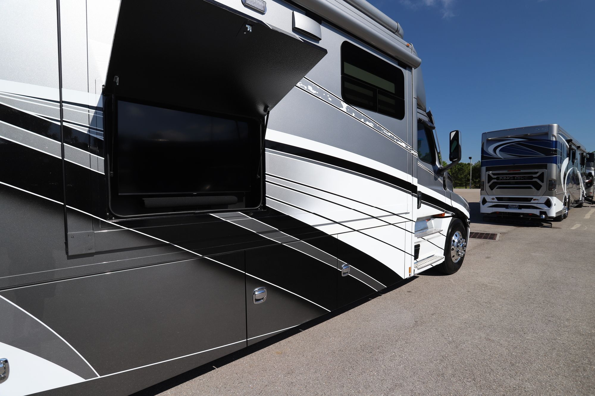 New 2022 Renegade Rv Xl 45DBM Super C  For Sale