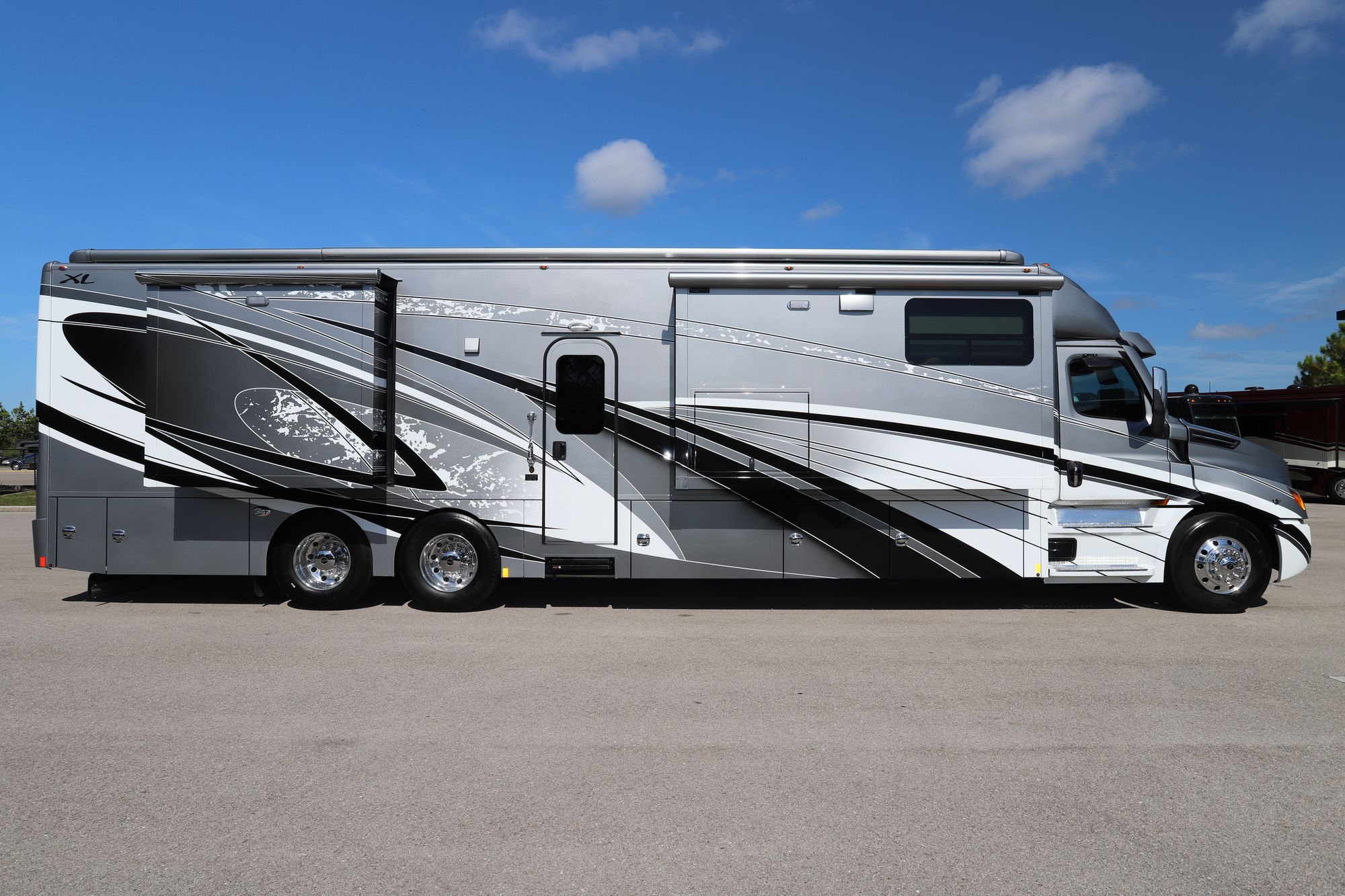 New 2022 Renegade Rv Xl 45DBM Super C  For Sale