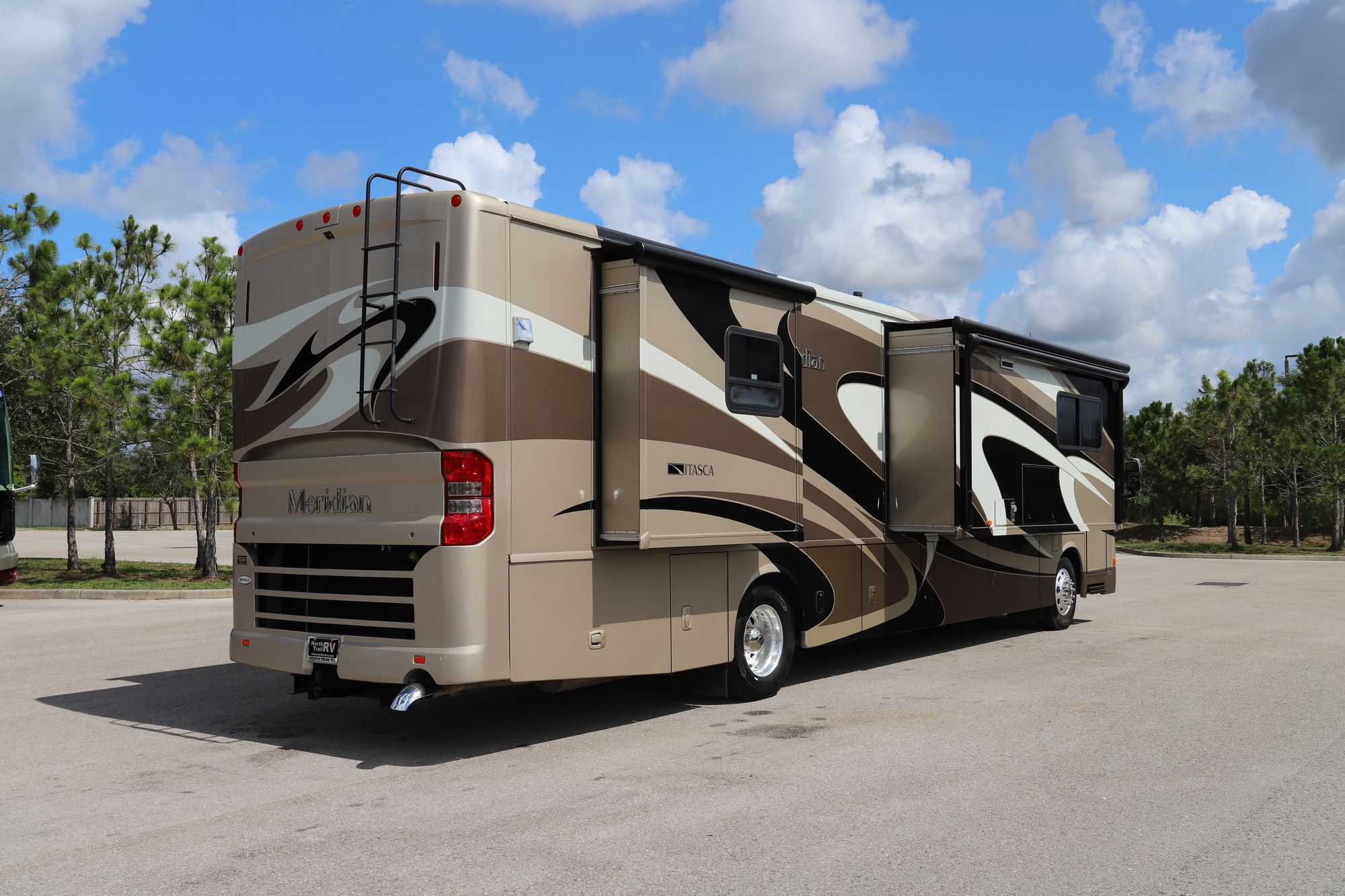 Used 2014 Itasca Meridian 40U Class A  For Sale