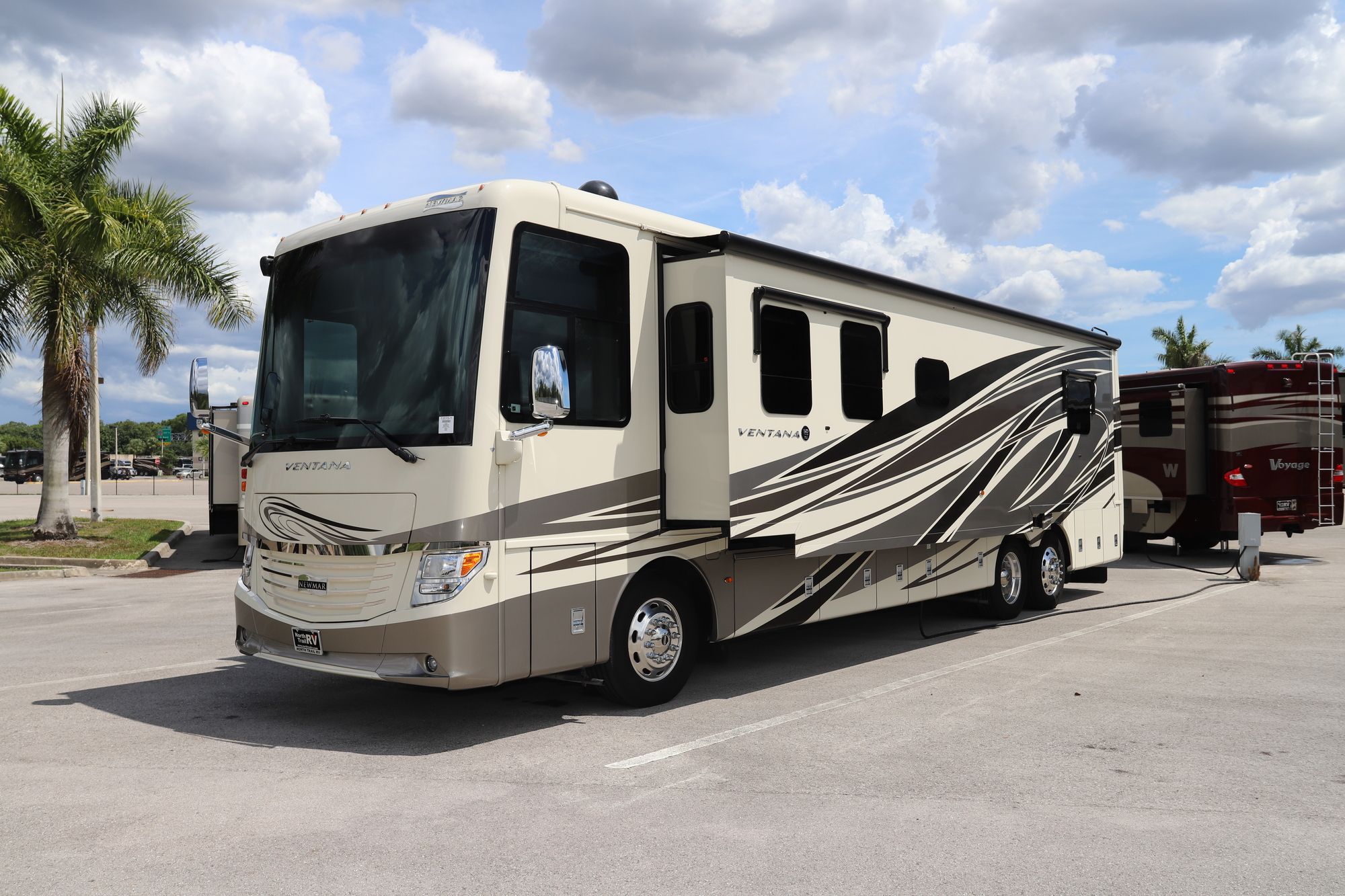 Used 2018 Newmar Ventana 4002 Class A  For Sale