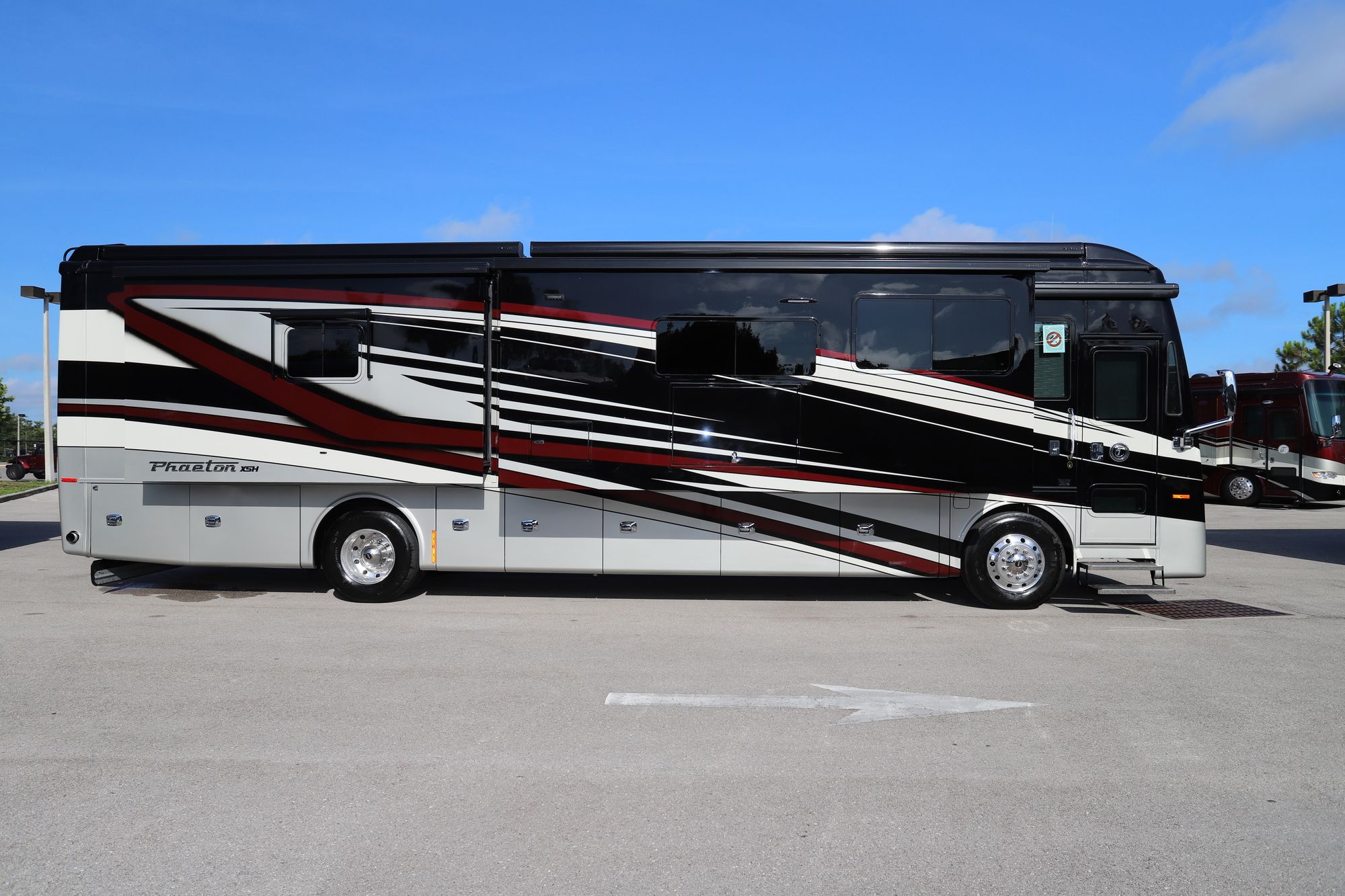 New 2021 Tiffin Motor Homes Phaeton 40IH Class A  For Sale