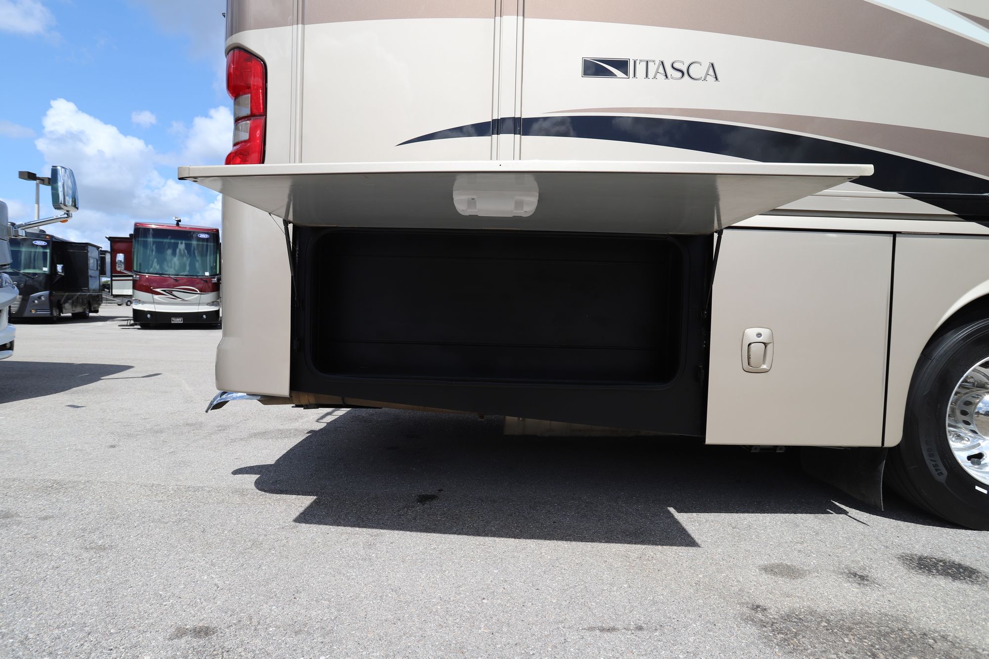 Used 2014 Itasca Meridian 40U Class A  For Sale