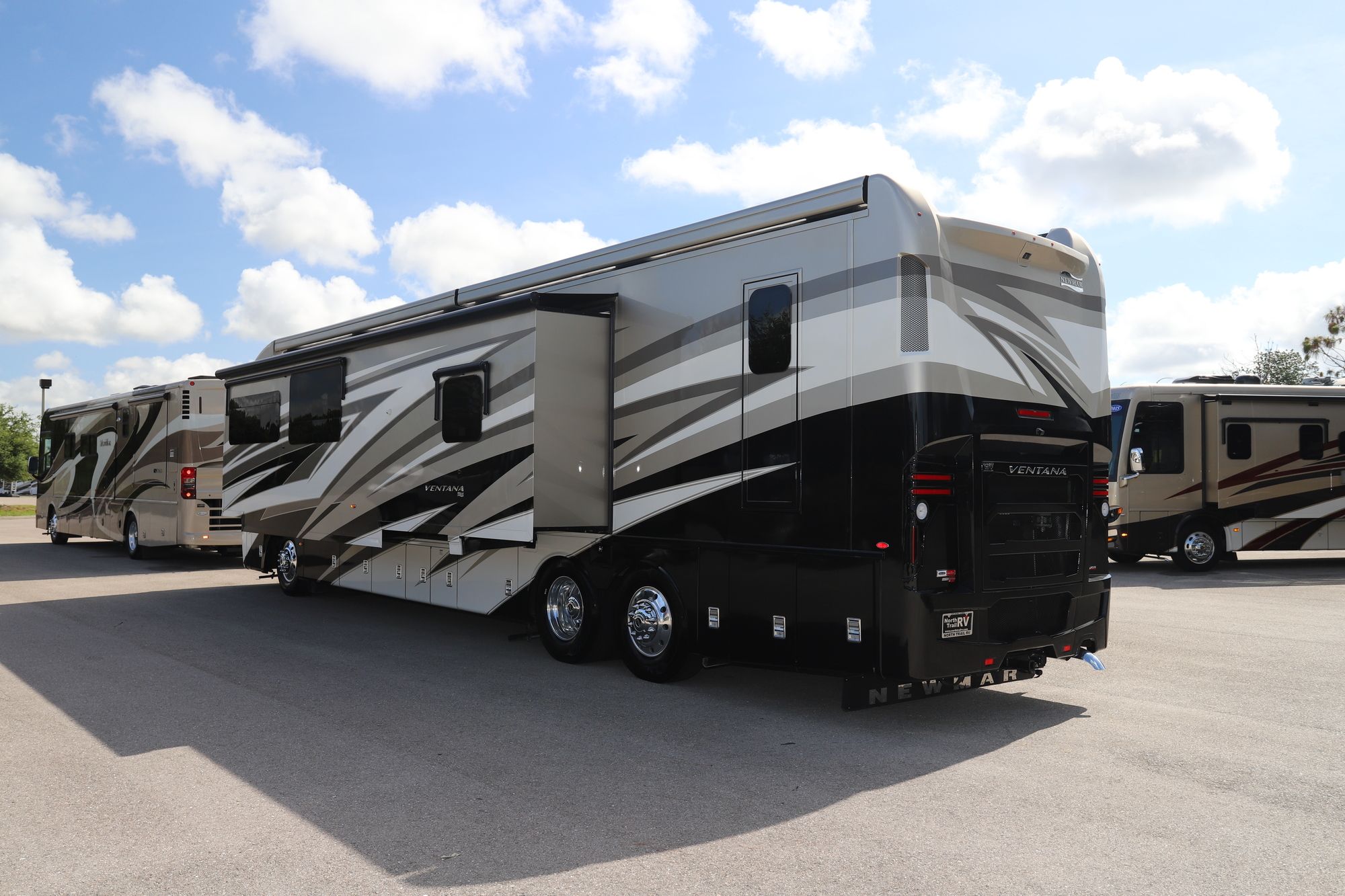 New 2021 Newmar Ventana 4369 Class A  For Sale