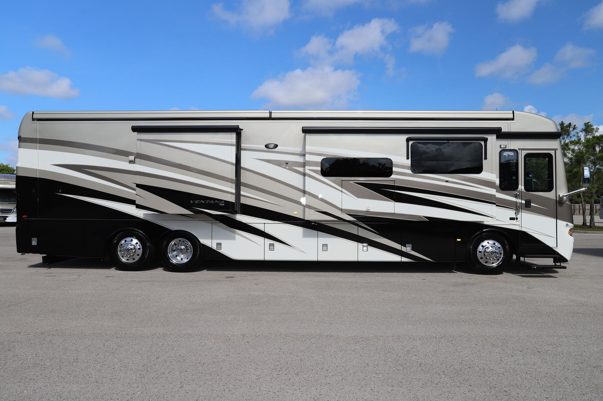 New 2021 Newmar Ventana 4369 Class A  For Sale