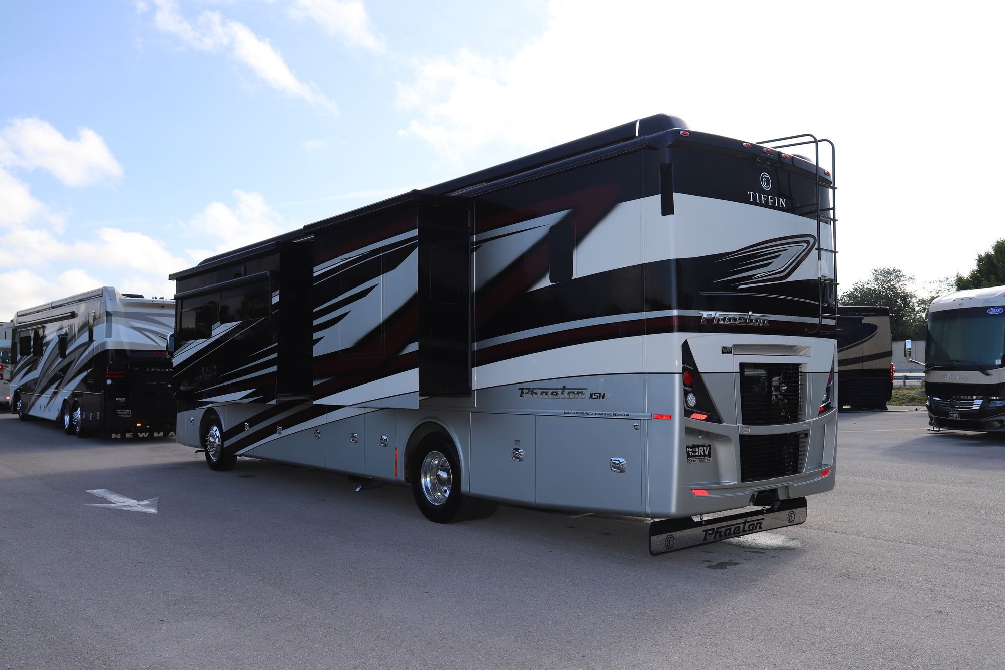 New 2021 Tiffin Motor Homes Phaeton 40IH Class A  For Sale