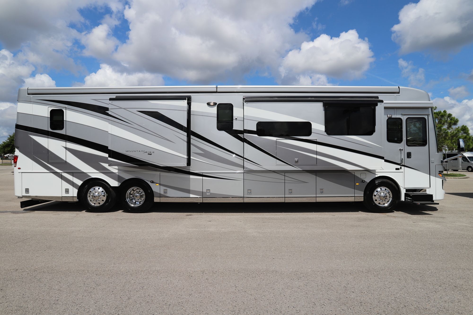 New 2021 Newmar Mountain Aire 4551 Class A  For Sale