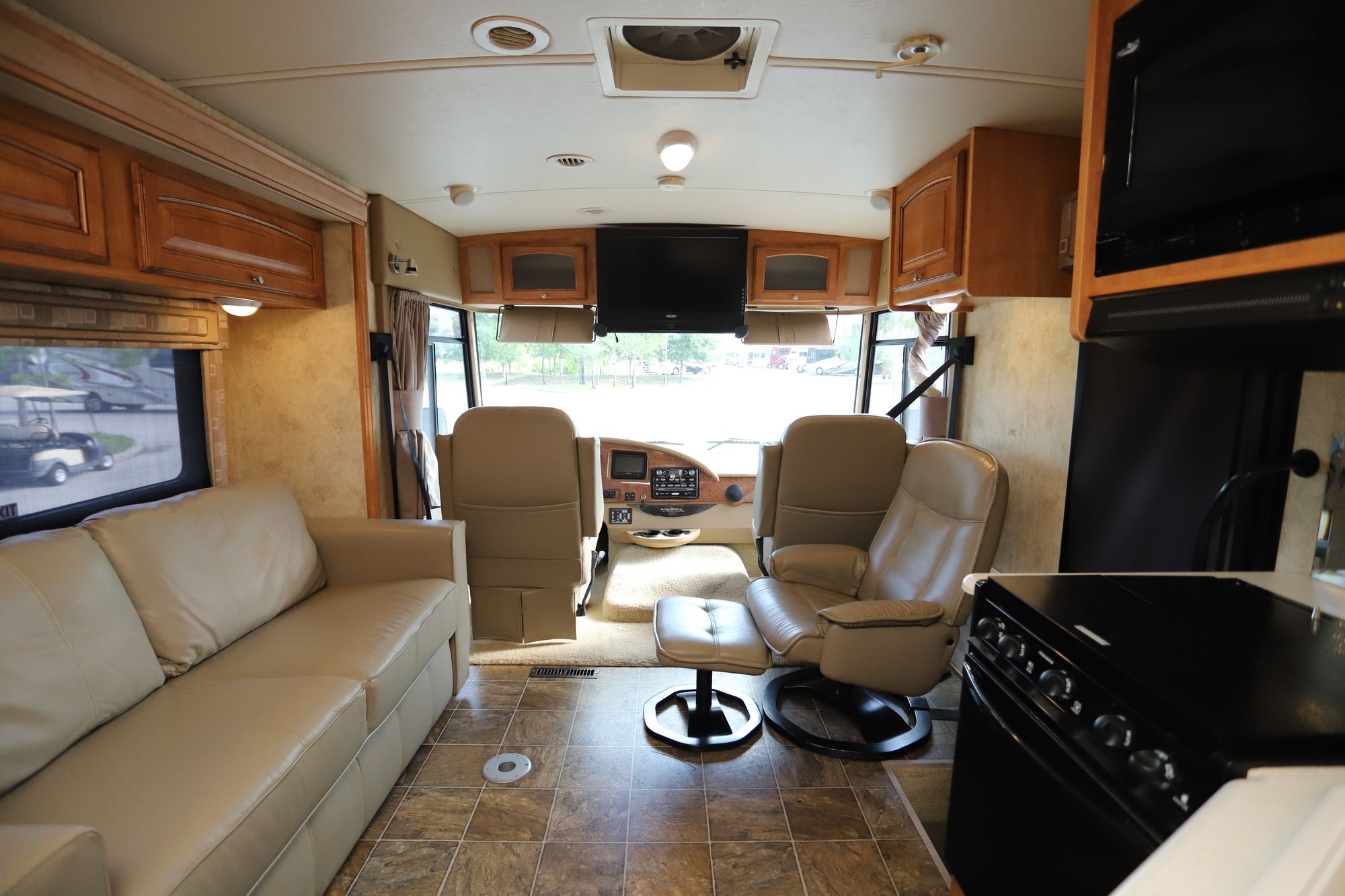 Used 2011 Winnebago Vista 26P Class A  For Sale